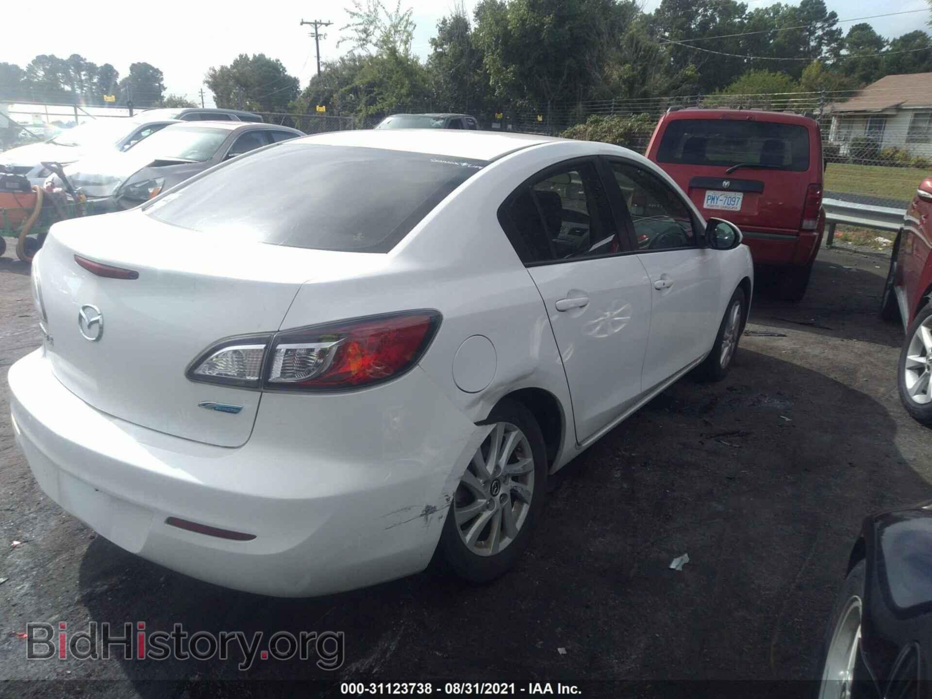 2013 MAZDA MAZDA3 - VIN: JM1BL1V72D1741049 - Фото 4