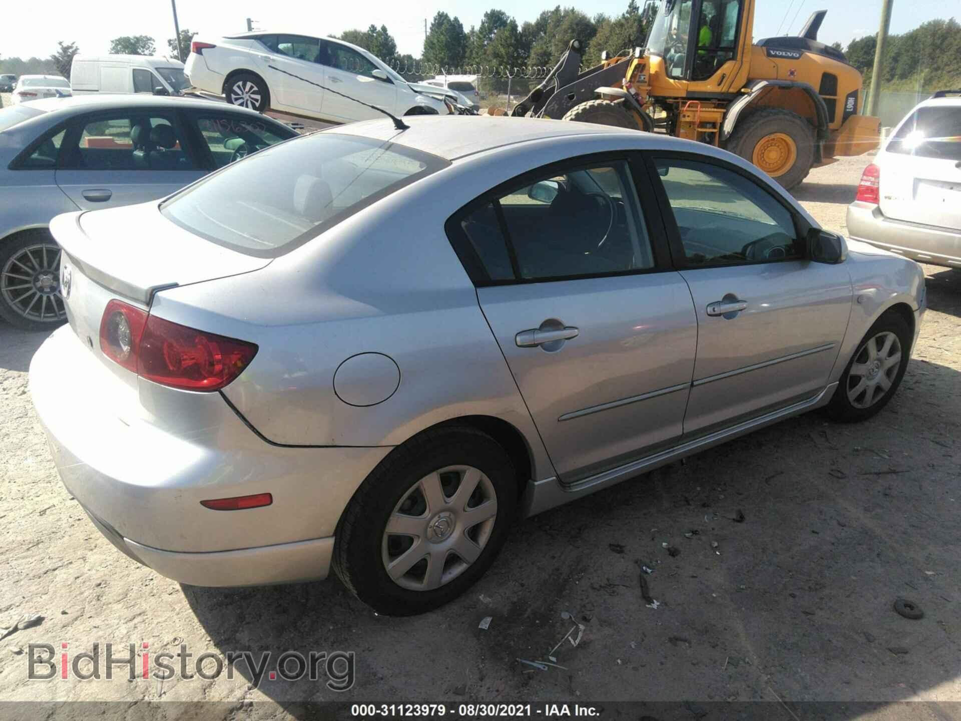 2006 MAZDA MAZDA3 - VIN: JM1BK12F061520020 - Фото 4