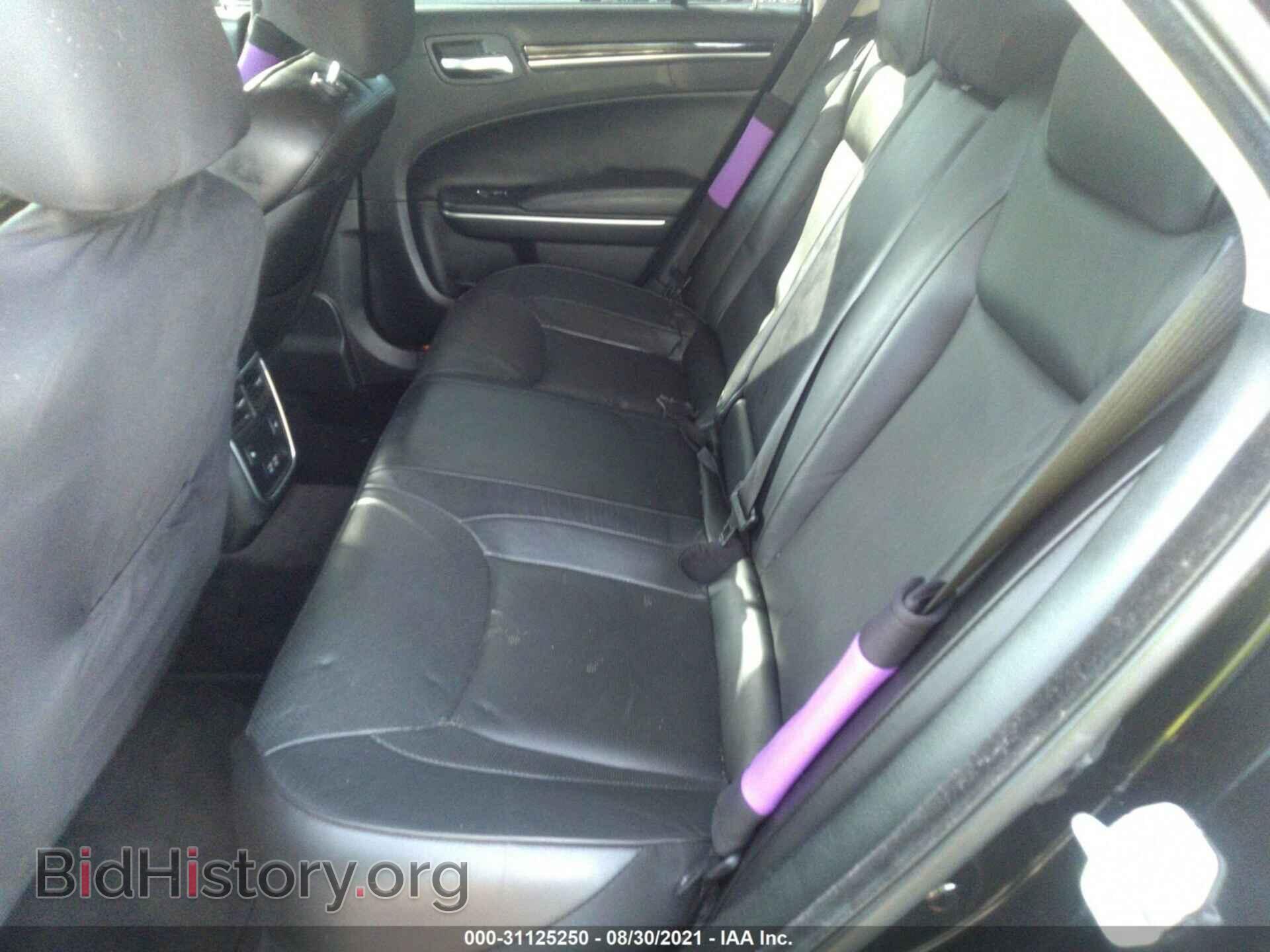 2019 CHRYSLER 300 - VIN: 2C3CCAEG7KH533501 - Фото 8
