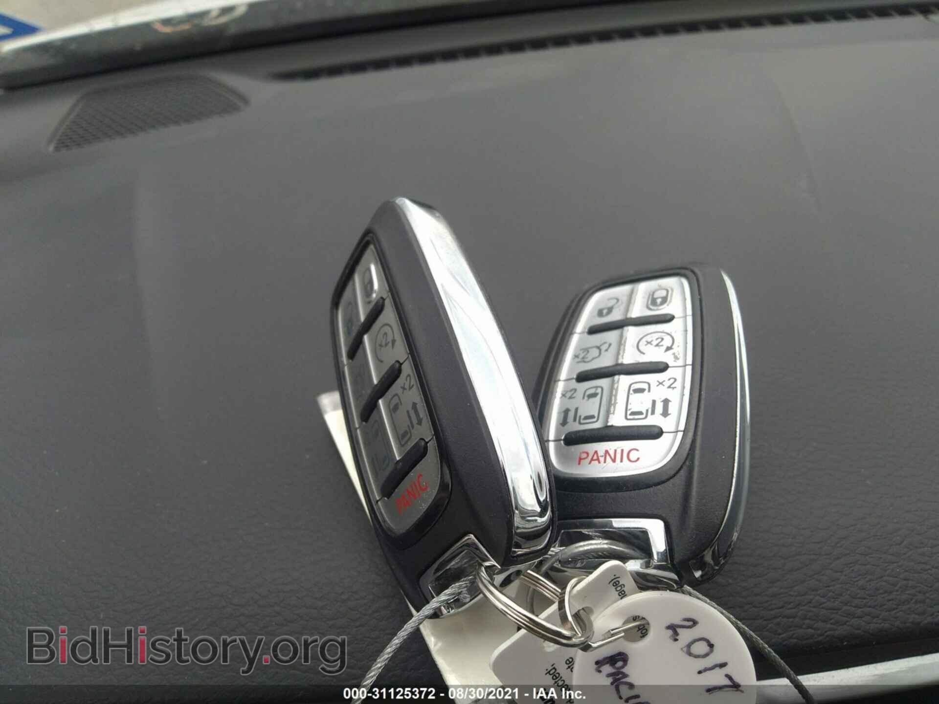 2017 CHRYSLER PACIFICA - VIN: 2C4RC1EG4HR538339 - Фото 11