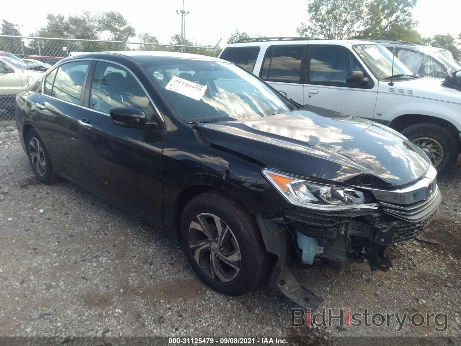 Photo 1HGCR2F39HA278256 - HONDA ACCORD SEDAN 2017