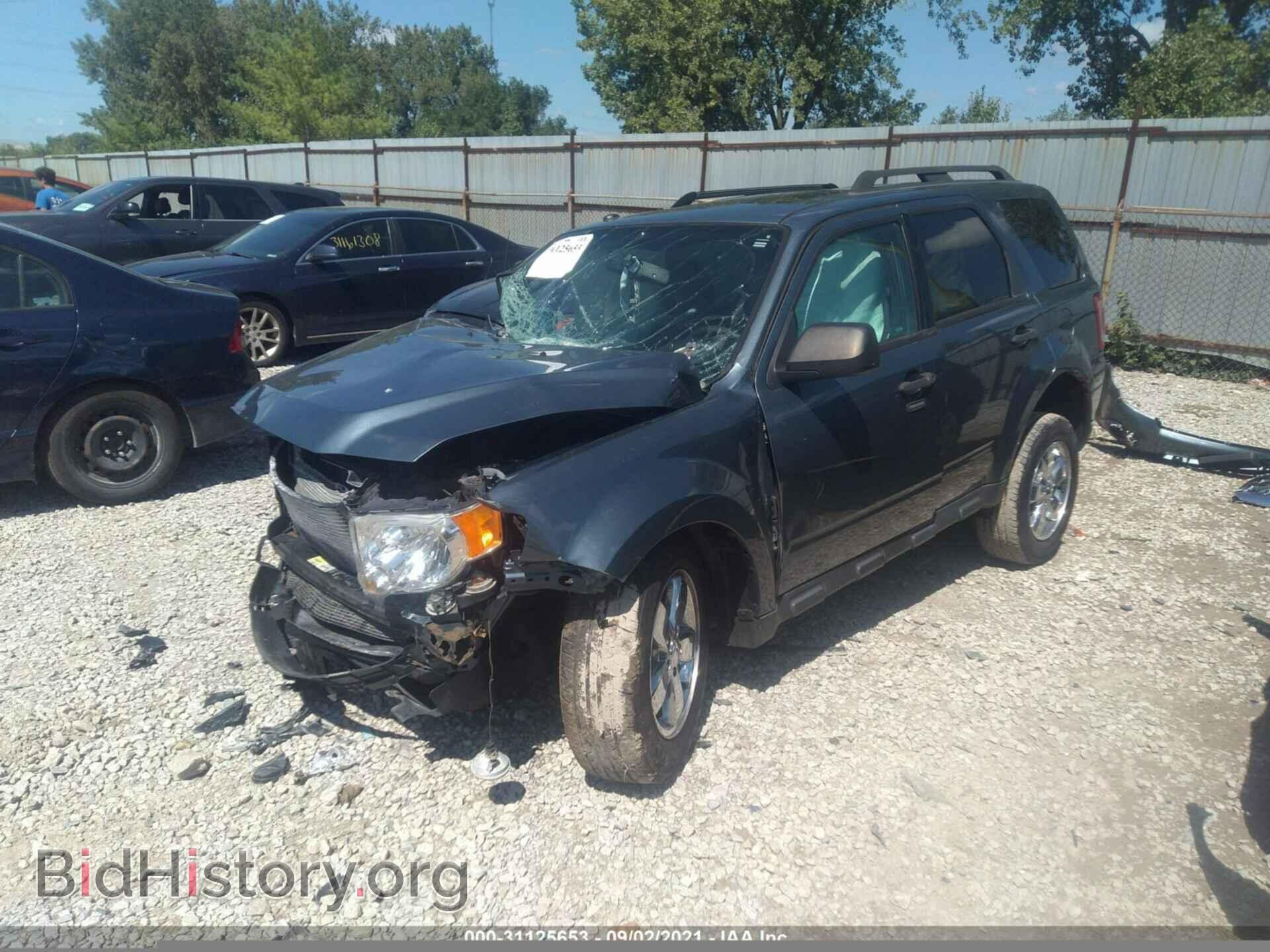 2011 FORD ESCAPE - VIN: 1FMCU0D77BKB45239 - Photo 2