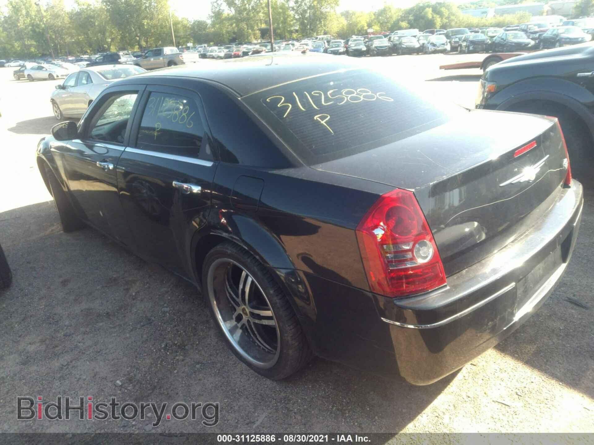 2010 CHRYSLER 300 - VIN: 2C3CA4CD1AH224279 - Фото 3