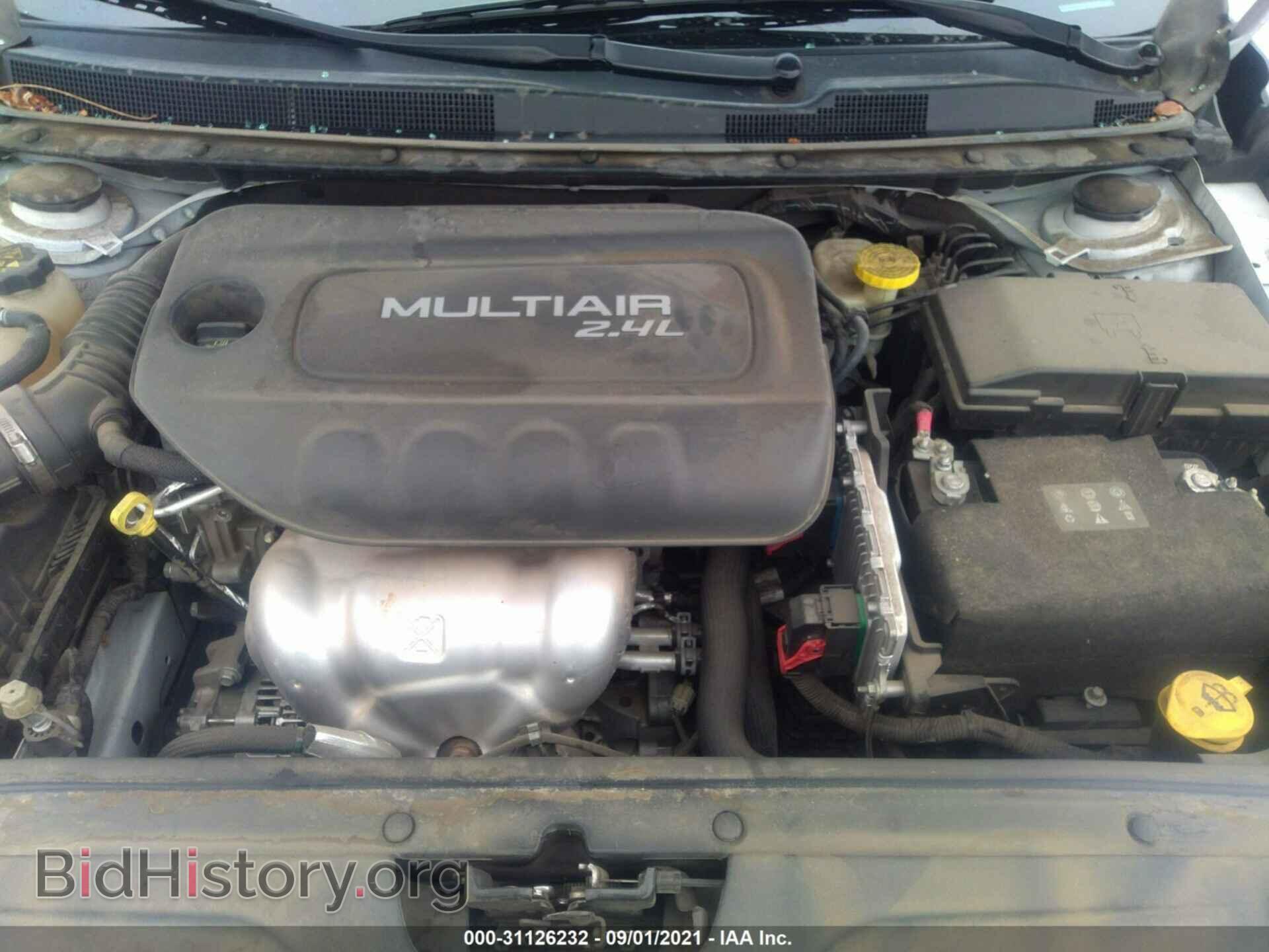 2016 CHRYSLER 200 - VIN: 1C3CCCAB2GN184493 - Фото 10