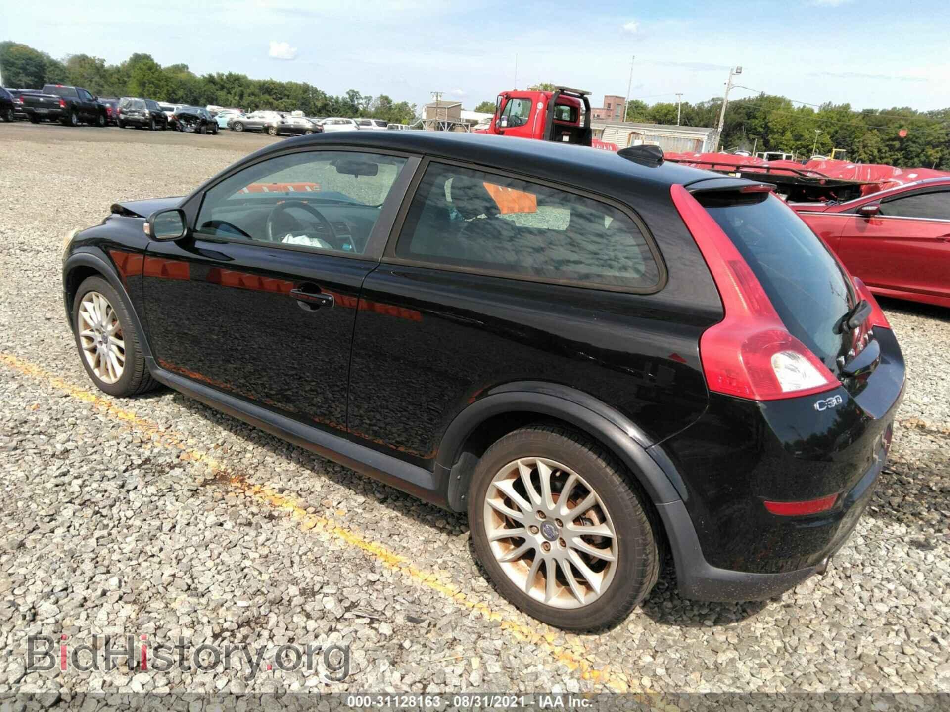 2011 VOLVO C30 - VIN: YV1672MK9B2224432 - Фото 3
