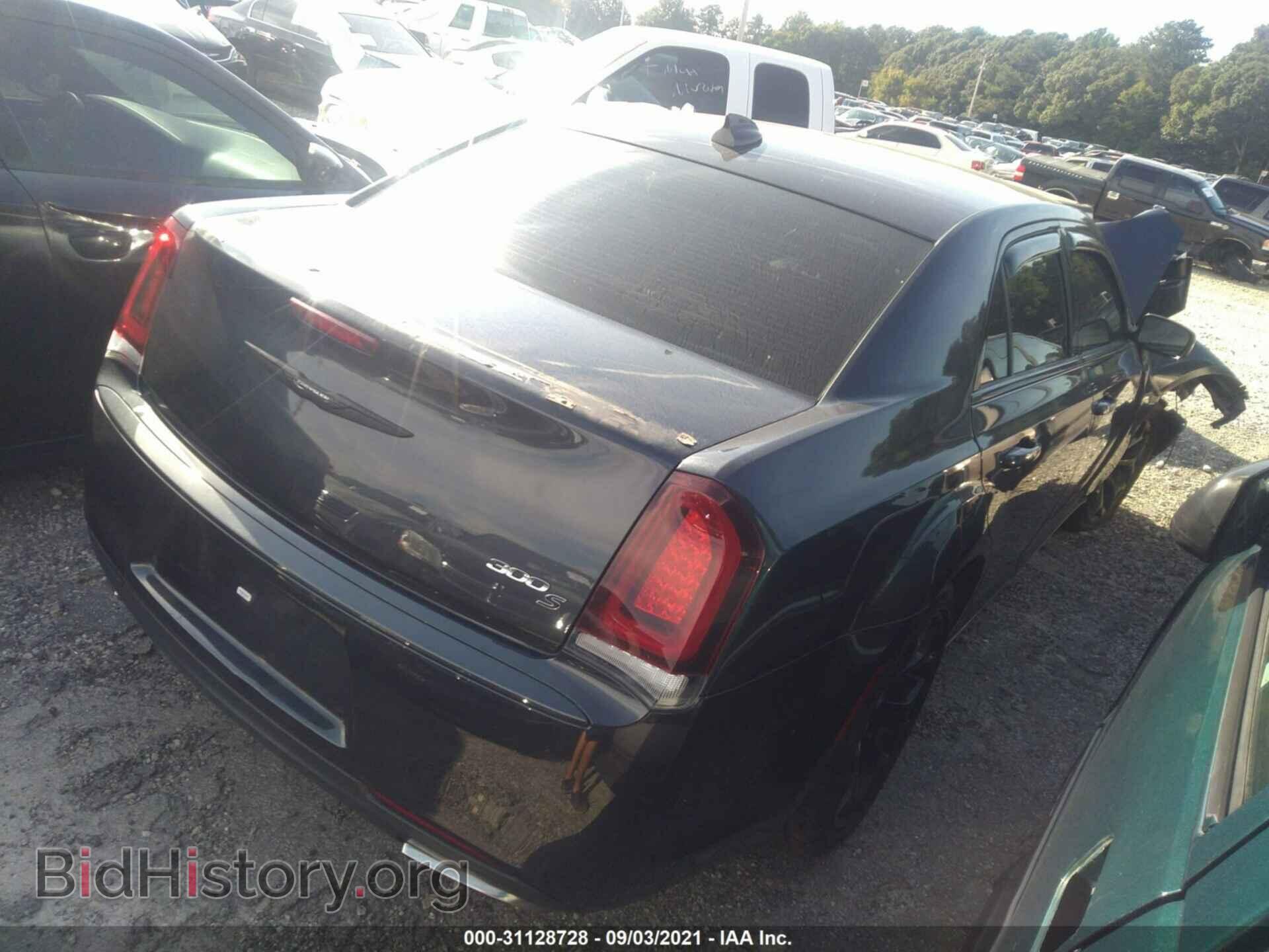 2019 CHRYSLER 300 - VIN: 2C3CCABG8KH559643 - Фото 4