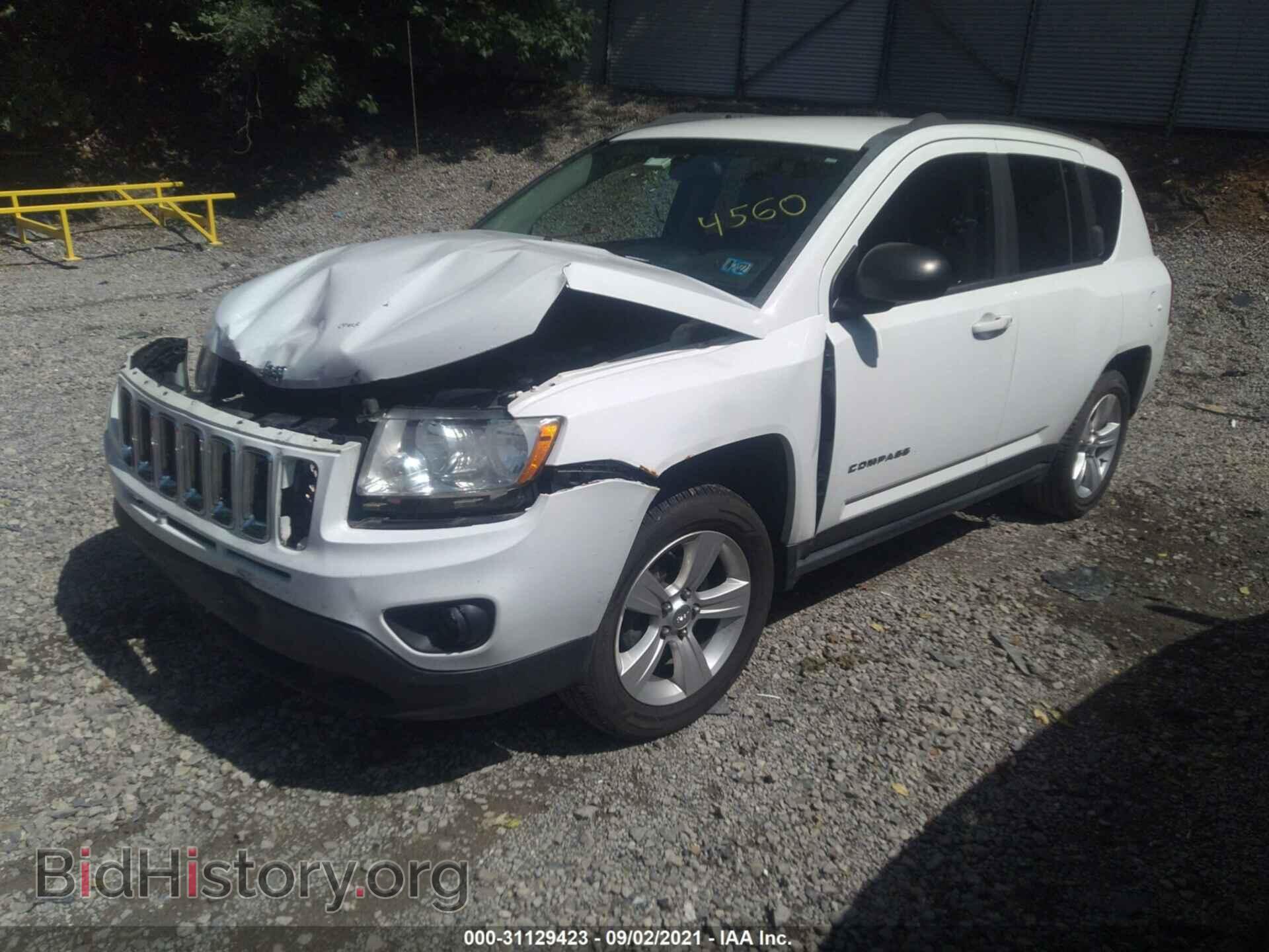 2013 JEEP COMPASS - VIN: 1C4NJCBBXDD184560 - Фото 2