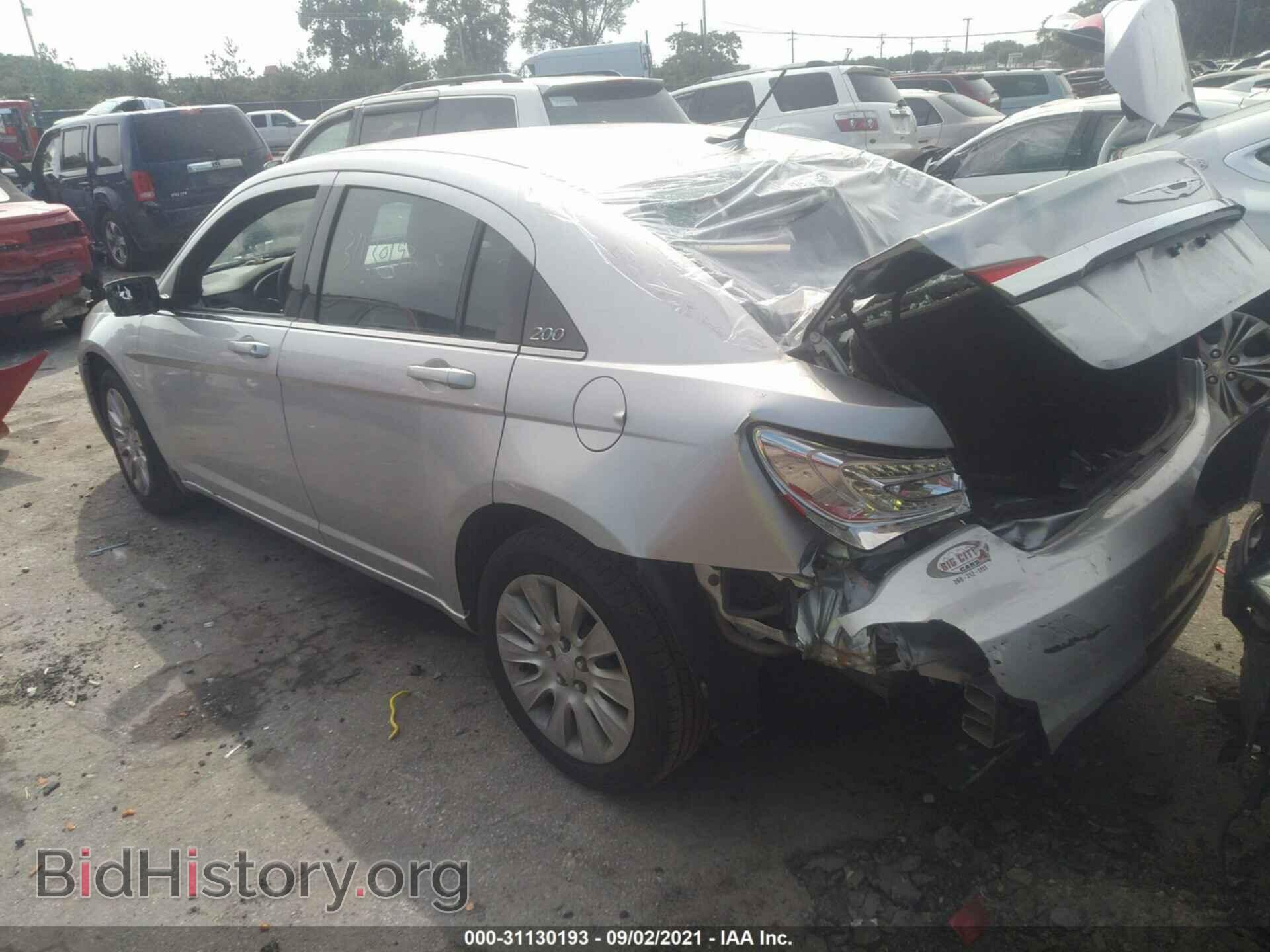 2012 CHRYSLER 200 - VIN: 1C3CCBAB4CN330753 - Photo 3