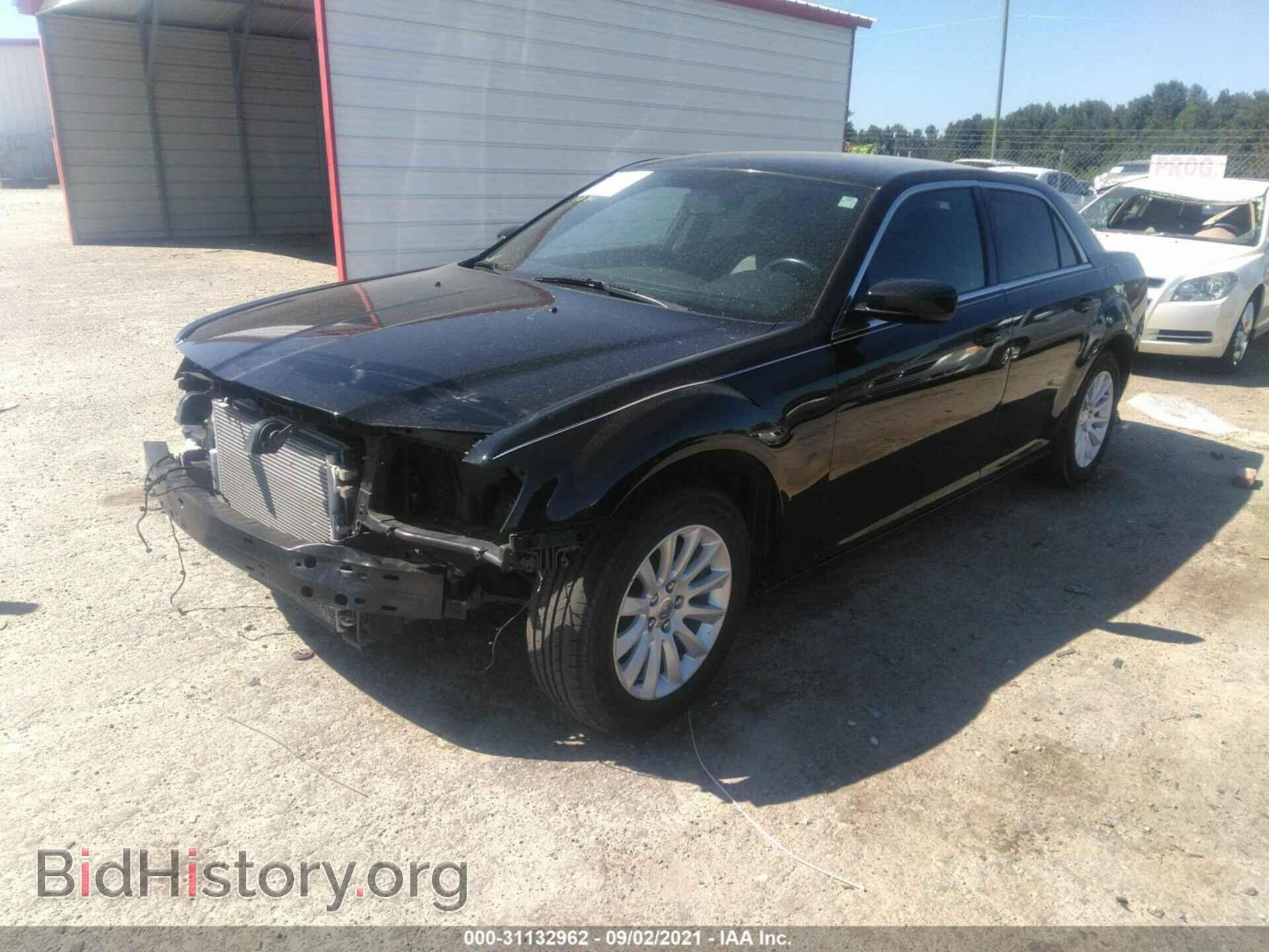 2013 CHRYSLER 300 - VIN: 2C3CCAAG6DH509361 - Photo 2