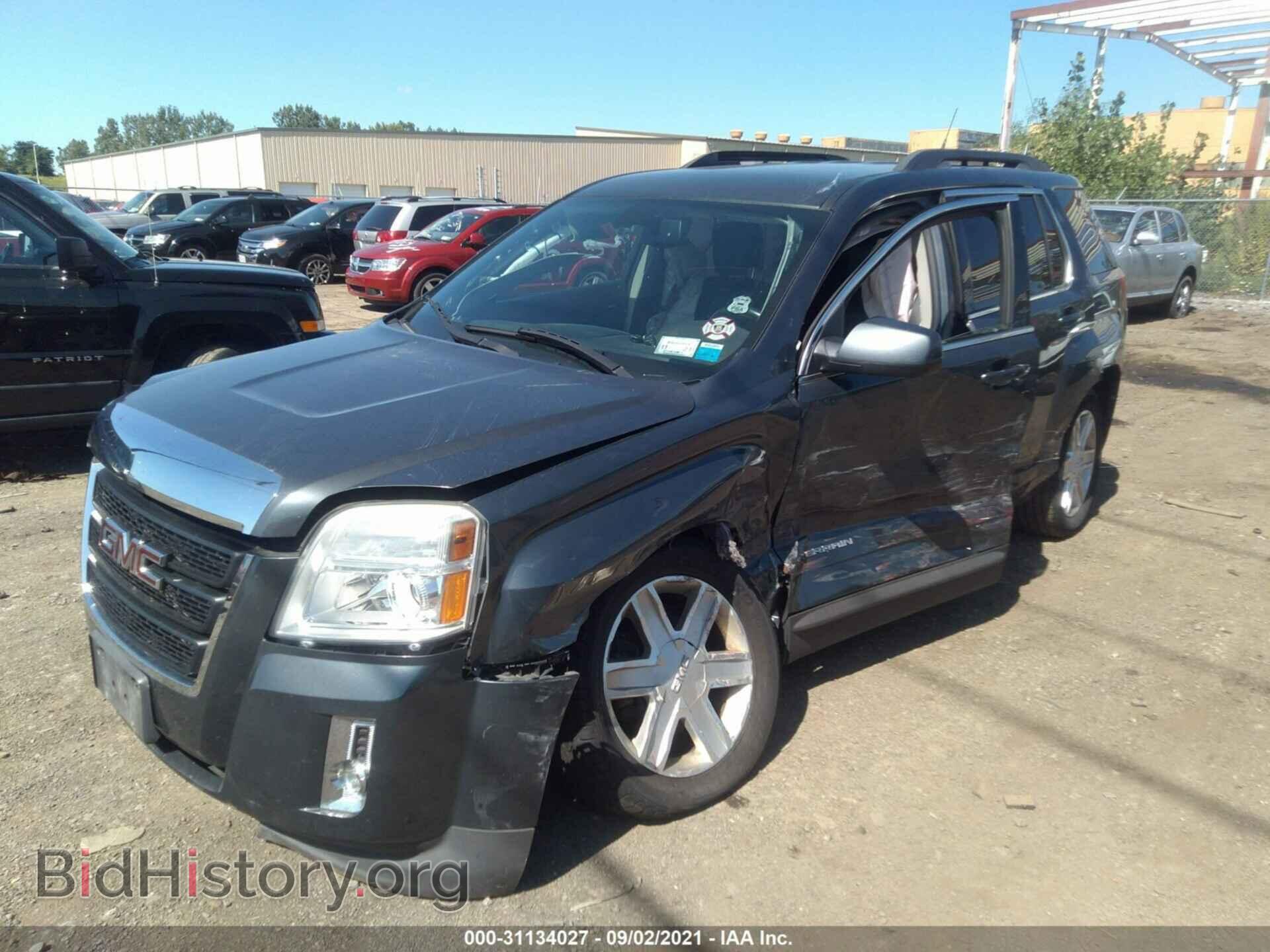 2011 GMC TERRAIN - VIN: 2CTALUEC7B6355140 - Photo 2