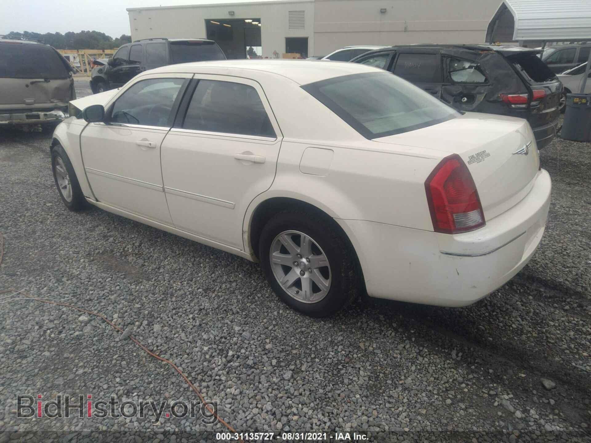 2007 CHRYSLER 300 - VIN: 2C3KA53G77H883195 - Фото 3