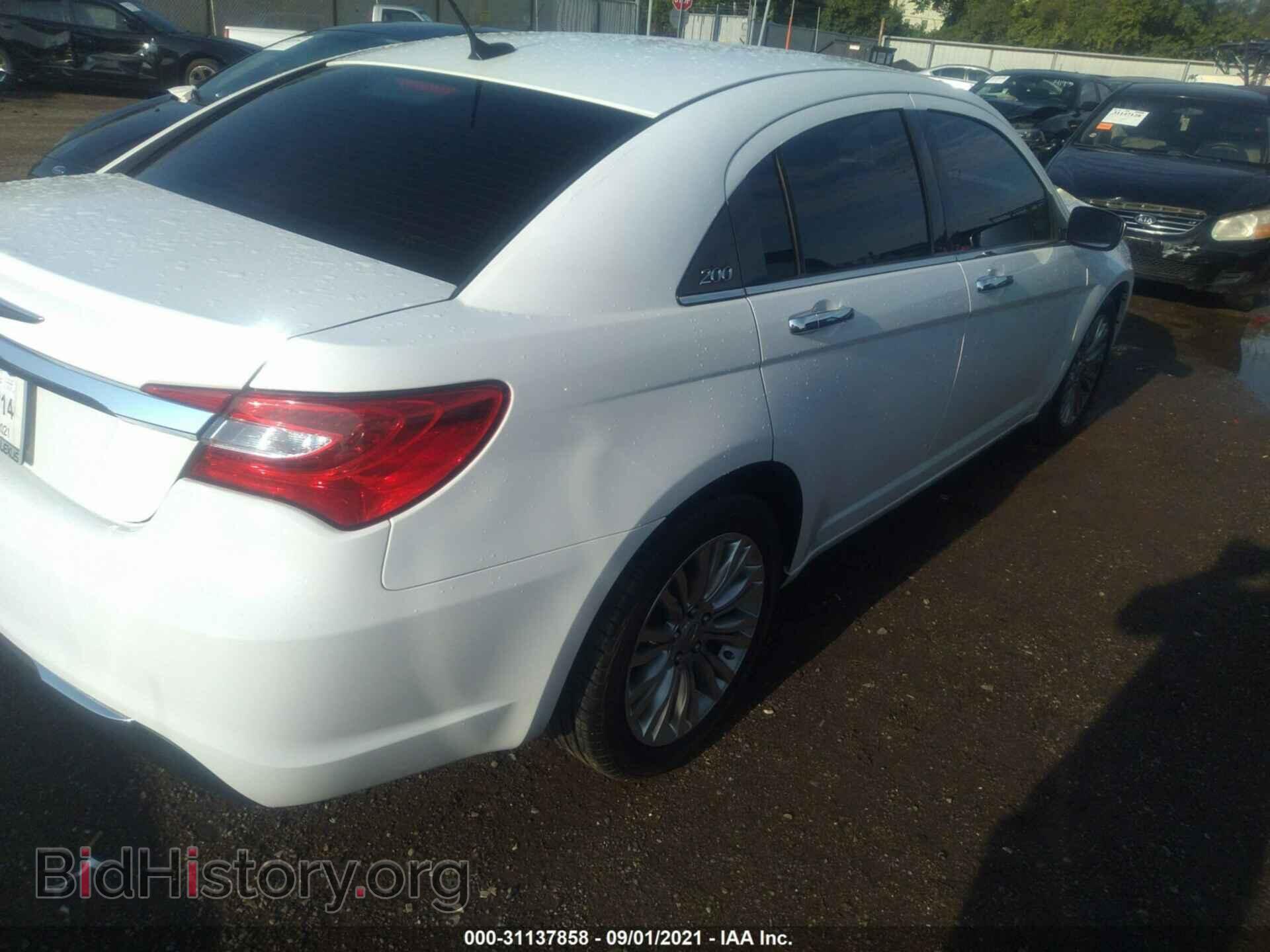 2013 CHRYSLER 200 - VIN: 1C3CCBCG1DN516485 - Фото 4