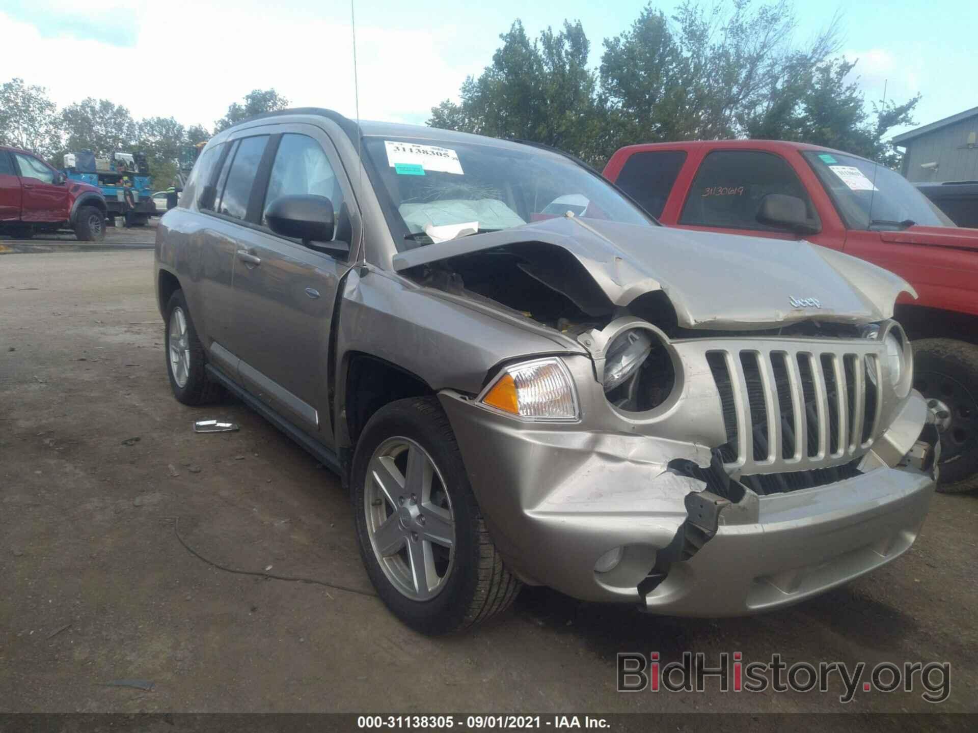 Photo 1J4NT1FA4AD621281 - JEEP COMPASS 2010