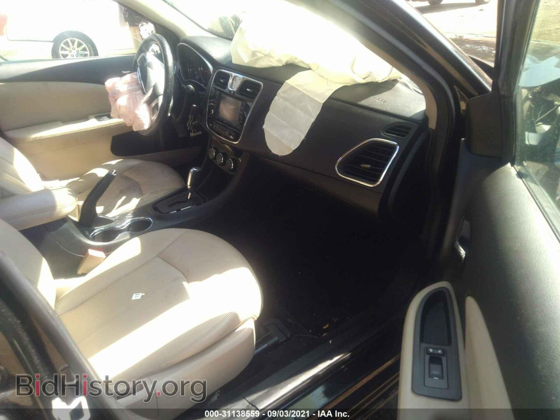 2012 CHRYSLER 200 - VIN: 1C3CCBCBXCN255456 - Фото 5