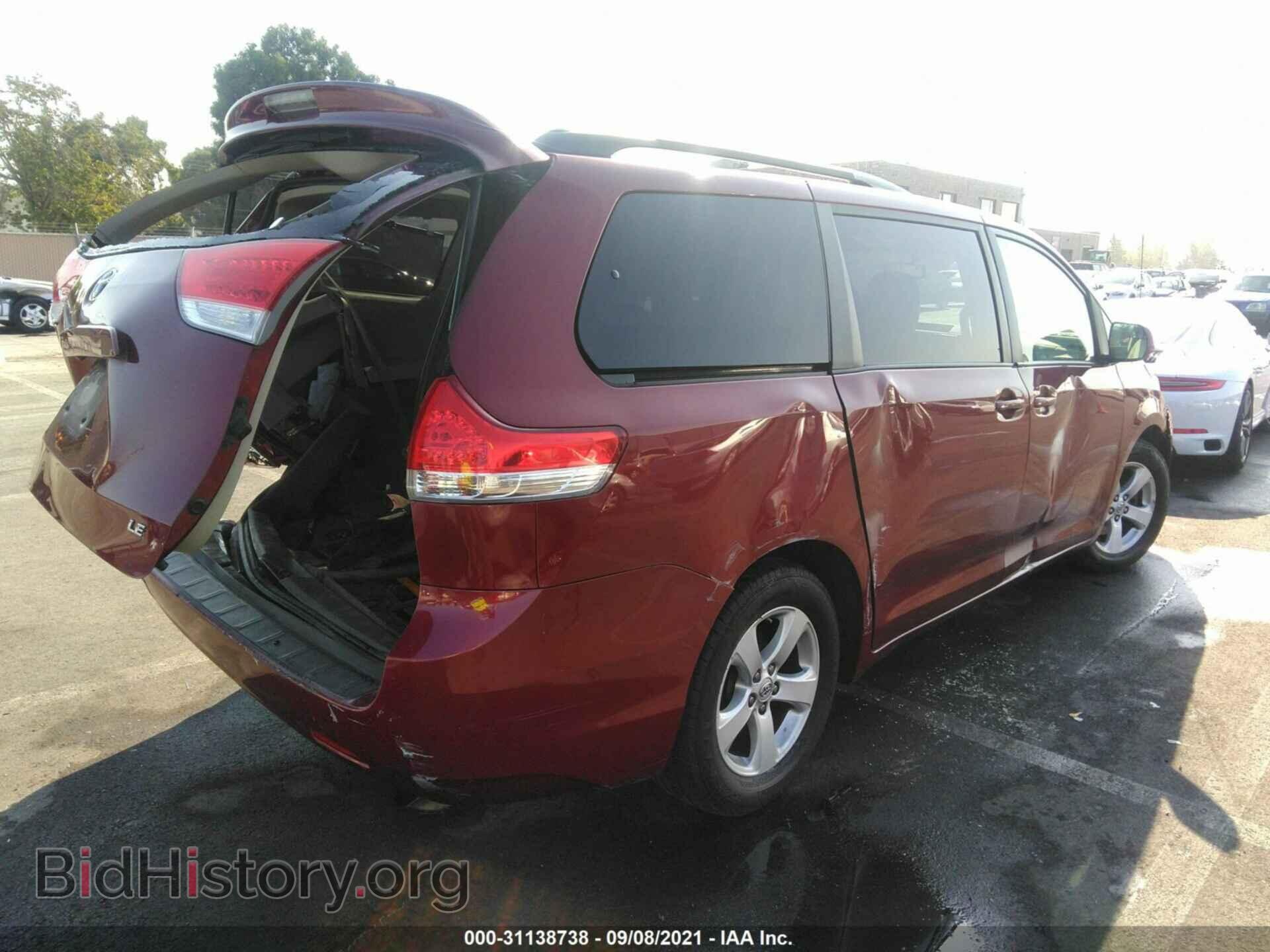 2011 TOYOTA SIENNA - VIN: 5TDKK3DC6BS099450 - Фото 4