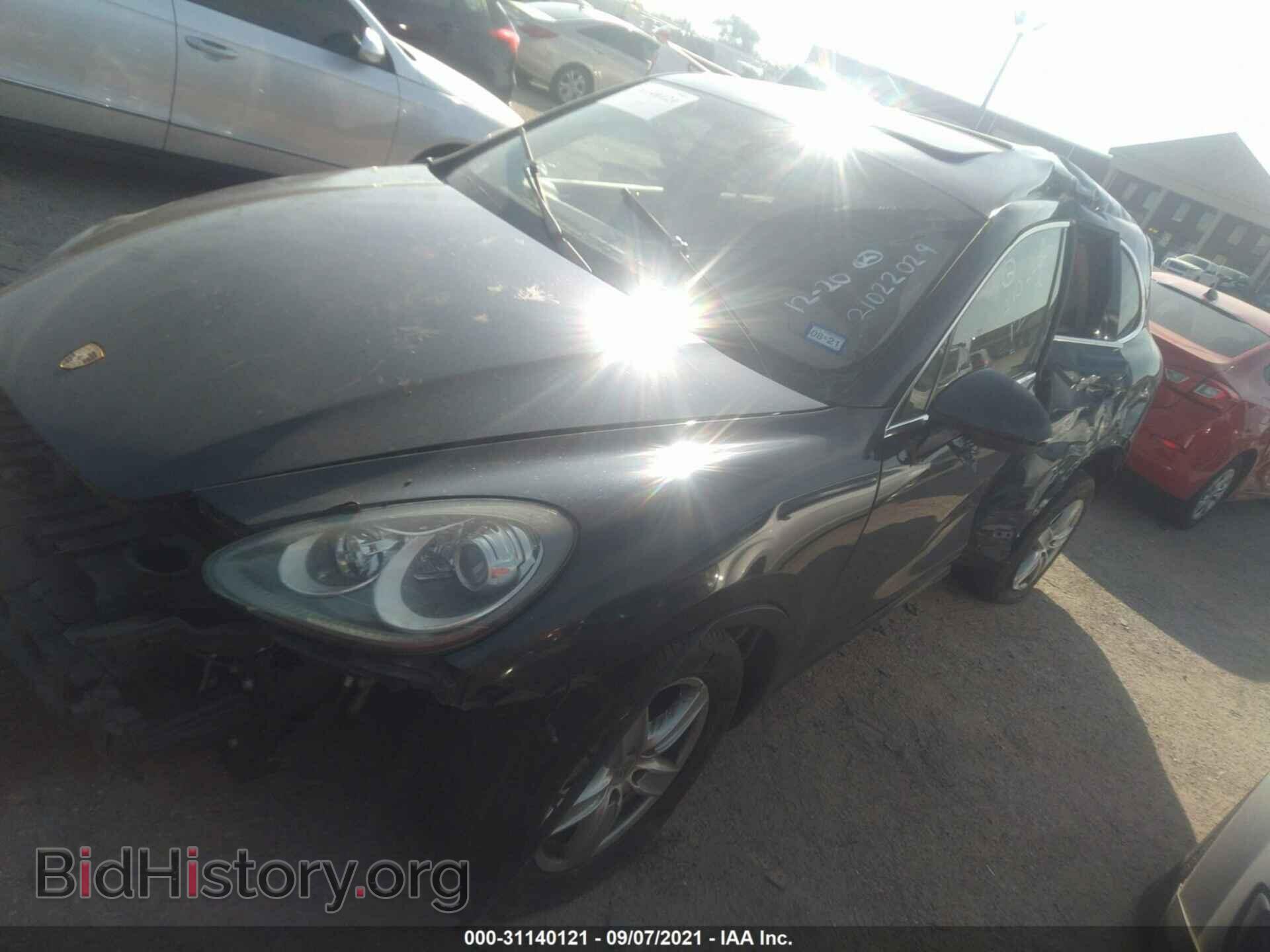 2011 PORSCHE CAYENNE - VIN: WP1AB2A2XBLA47336 - Фото 2