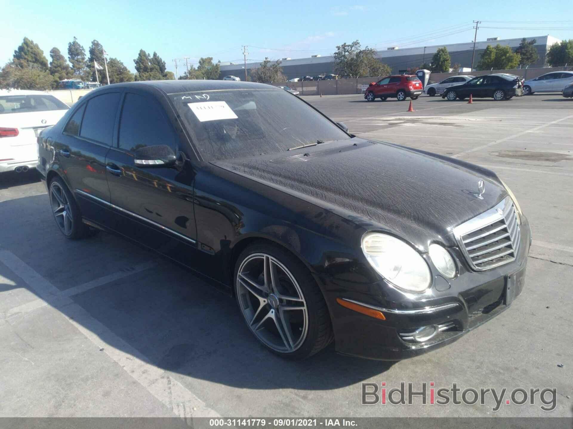 Photo WDBUF56X68B230402 - MERCEDES-BENZ E-CLASS 2008