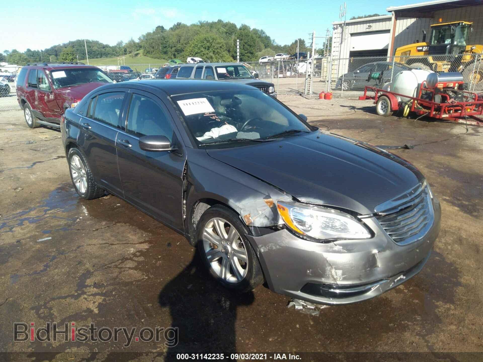 Фотография 1C3CCBAB6DN686929 - CHRYSLER 200 2013