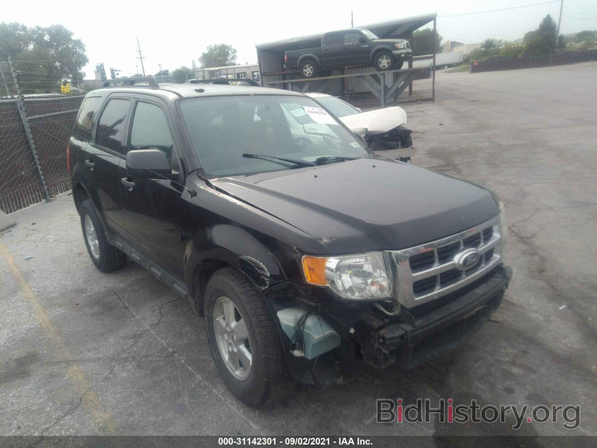 Photo 1FMCU0DG8AKD26994 - FORD ESCAPE 2010