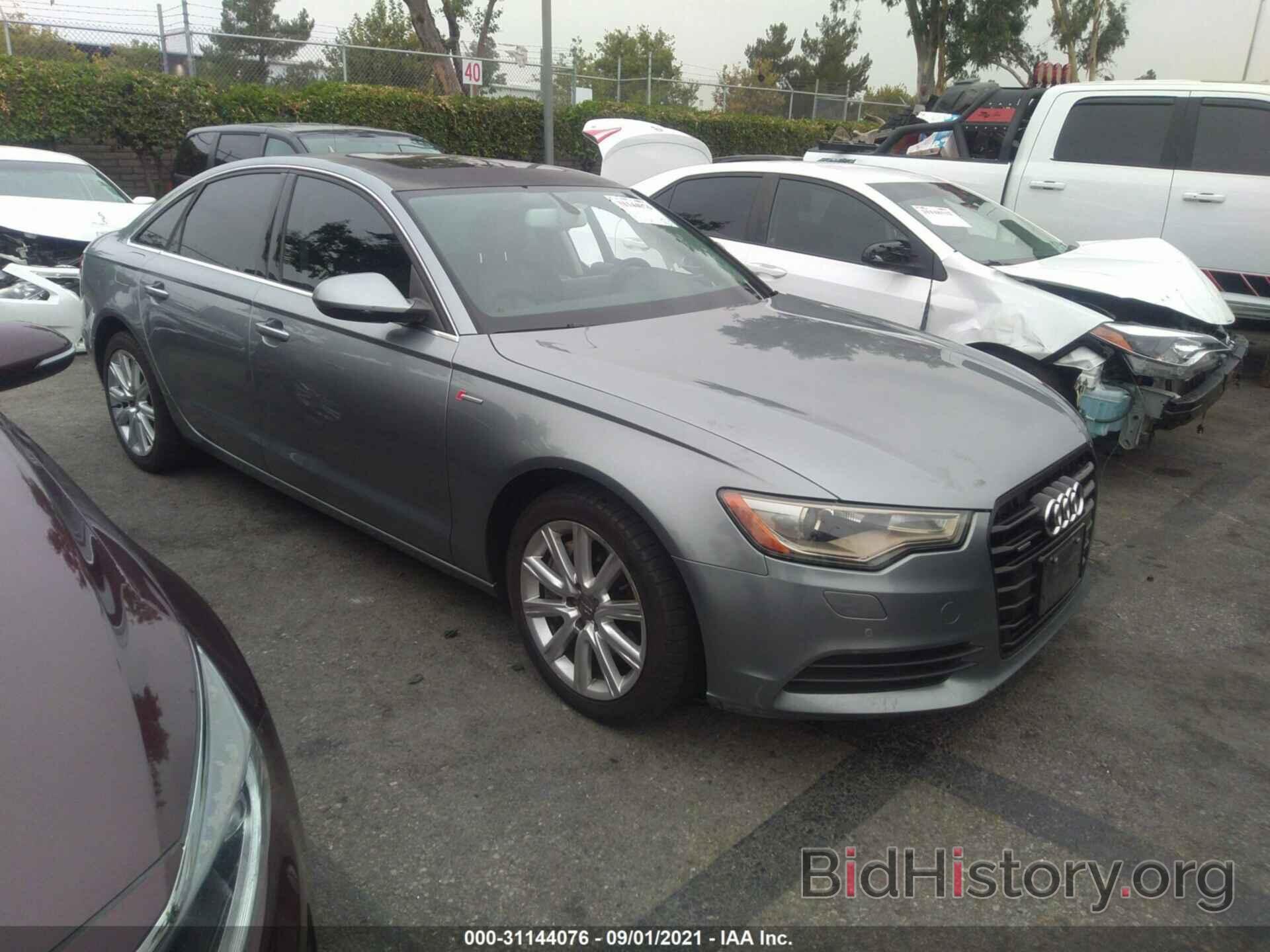 Photo WAUGGAFC7DN063295 - AUDI A6 2013