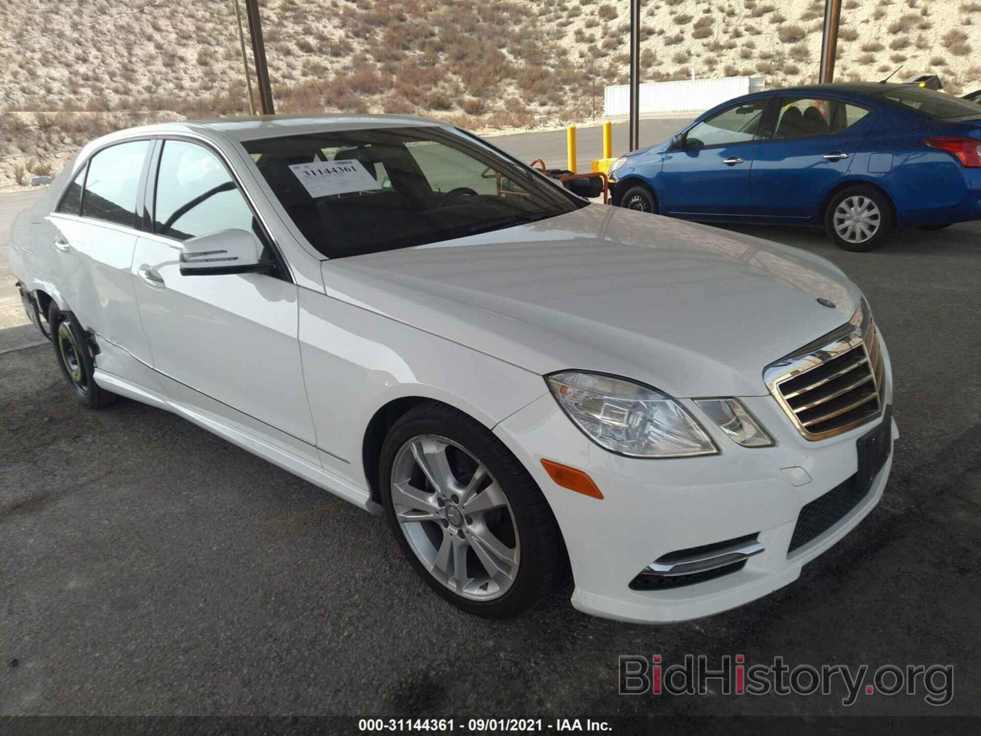 Photo WDDHF5KB4DA737057 - MERCEDES-BENZ E-CLASS 2013