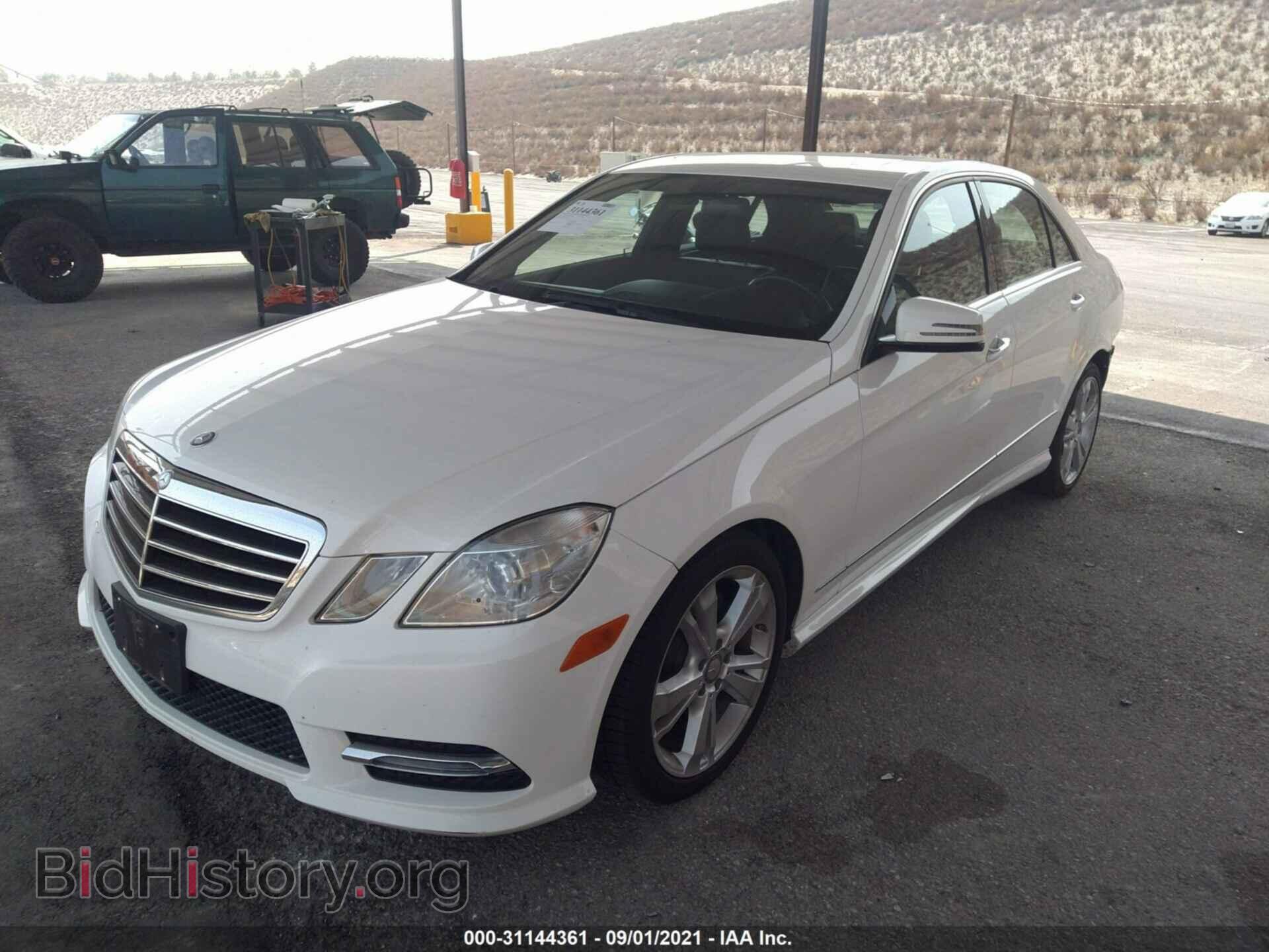 2013 MERCEDES-BENZ E-CLASS - VIN: WDDHF5KB4DA737057 - Фото 2