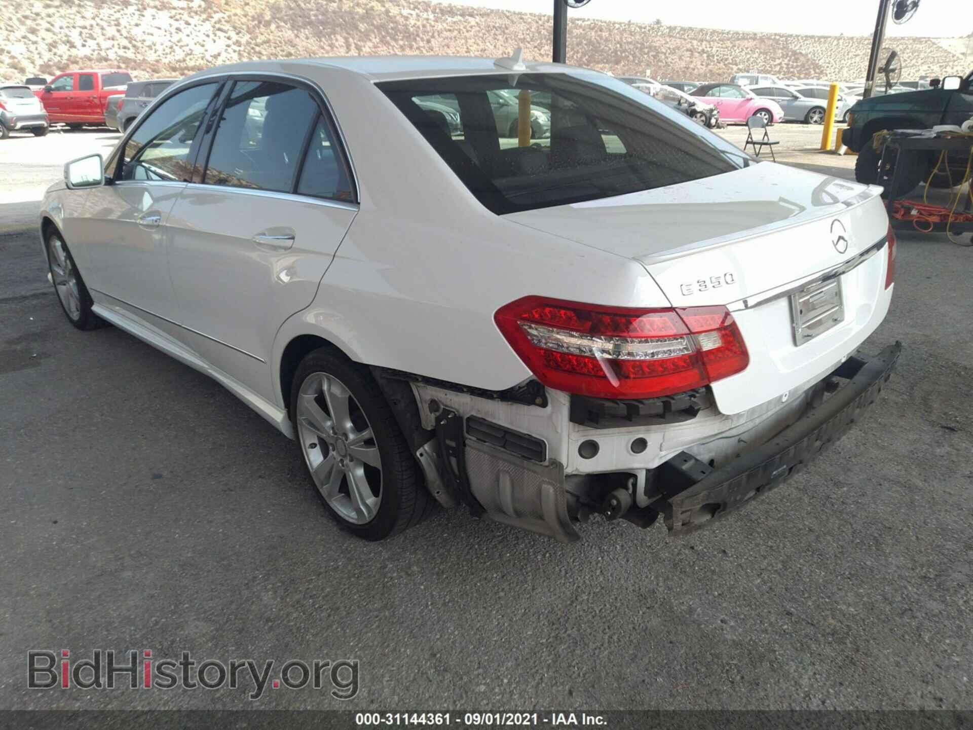 2013 MERCEDES-BENZ E-CLASS - VIN: WDDHF5KB4DA737057 - Фото 3