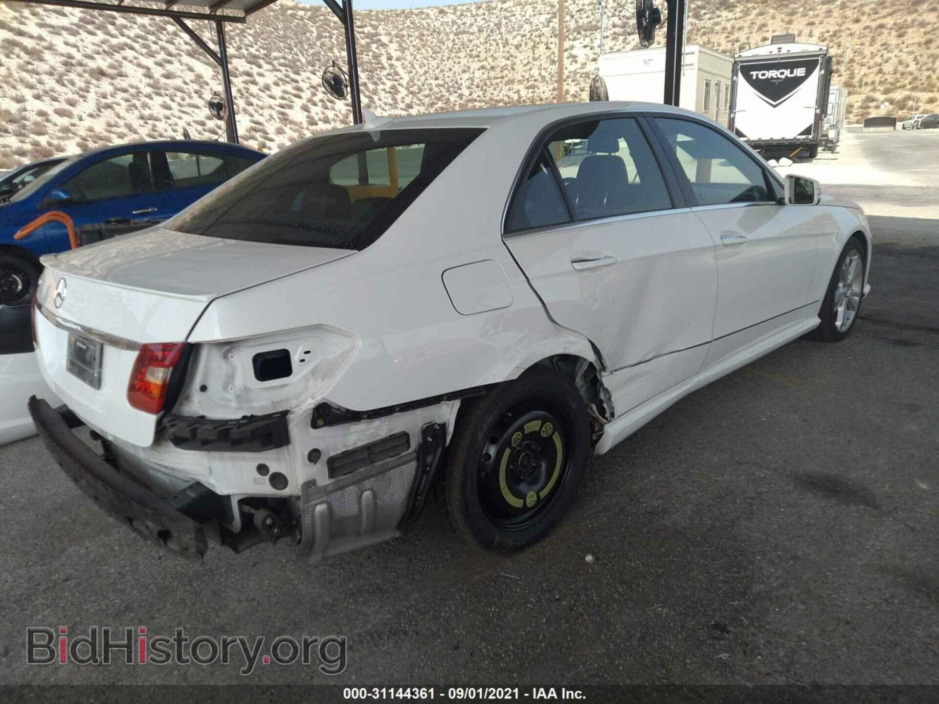 2013 MERCEDES-BENZ E-CLASS - VIN: WDDHF5KB4DA737057 - Фото 4