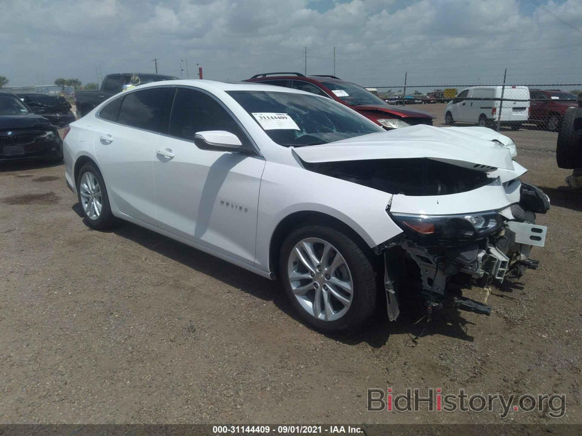 Photo 1G1ZD5ST2JF133334 - CHEVROLET MALIBU 2018