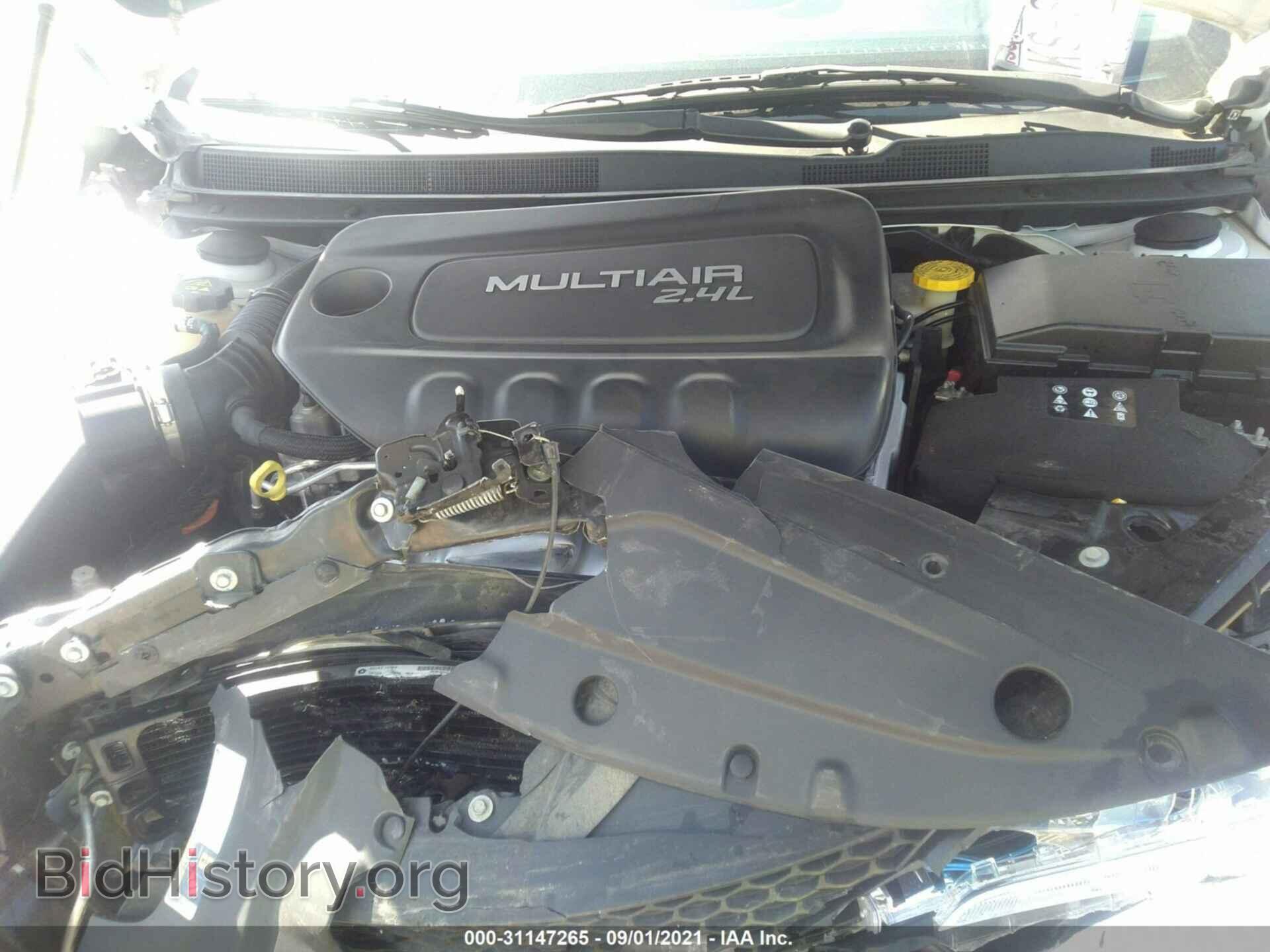 2016 CHRYSLER 200 - VIN: 1C3CCCAB0GN115172 - Фото 10
