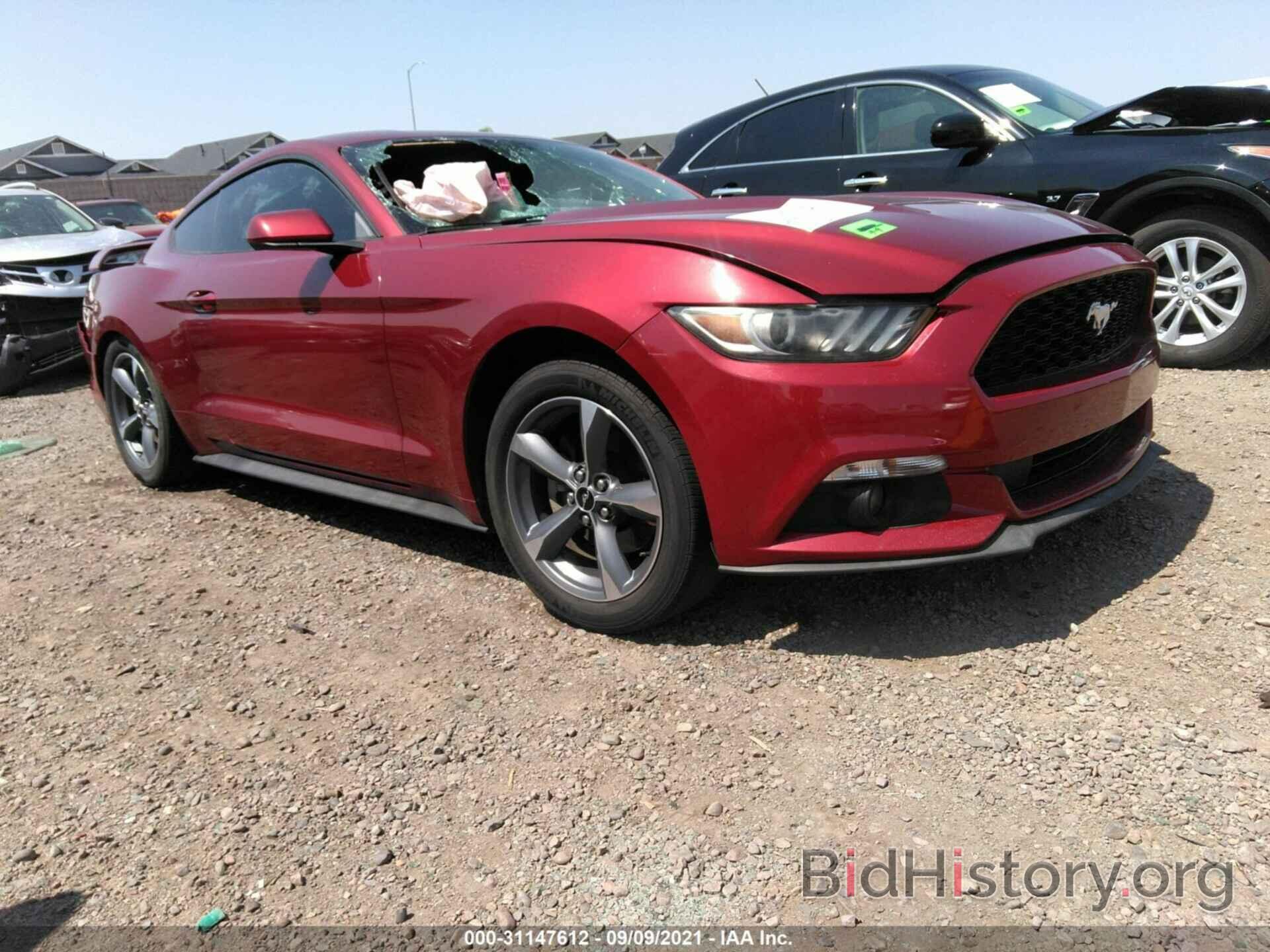Photo 1FA6P8AM3F5306875 - FORD MUSTANG 2015