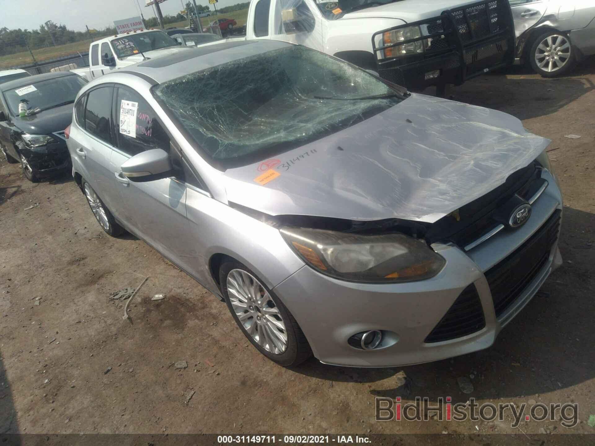 Photo 1FAHP3N28CL129817 - FORD FOCUS 2012