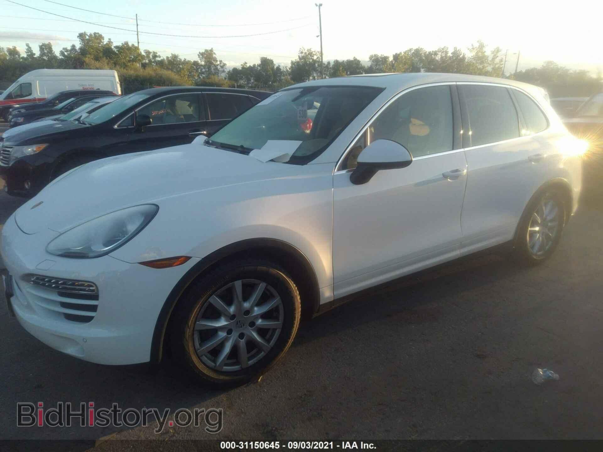 2012 PORSCHE CAYENNE - VIN: WP1AA2A29CLA08807 - Photo 2