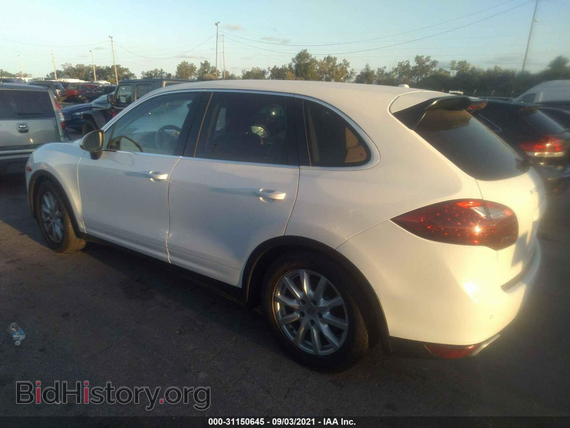 2012 PORSCHE CAYENNE - VIN: WP1AA2A29CLA08807 - Photo 3