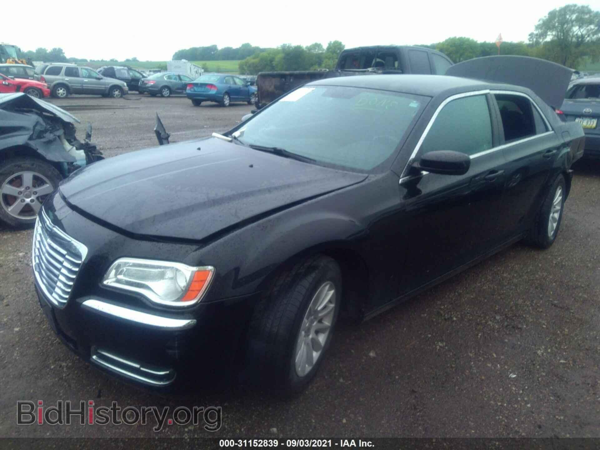 2012 CHRYSLER 300 - VIN: 2C3CCAAG5CH116482 - Photo 2