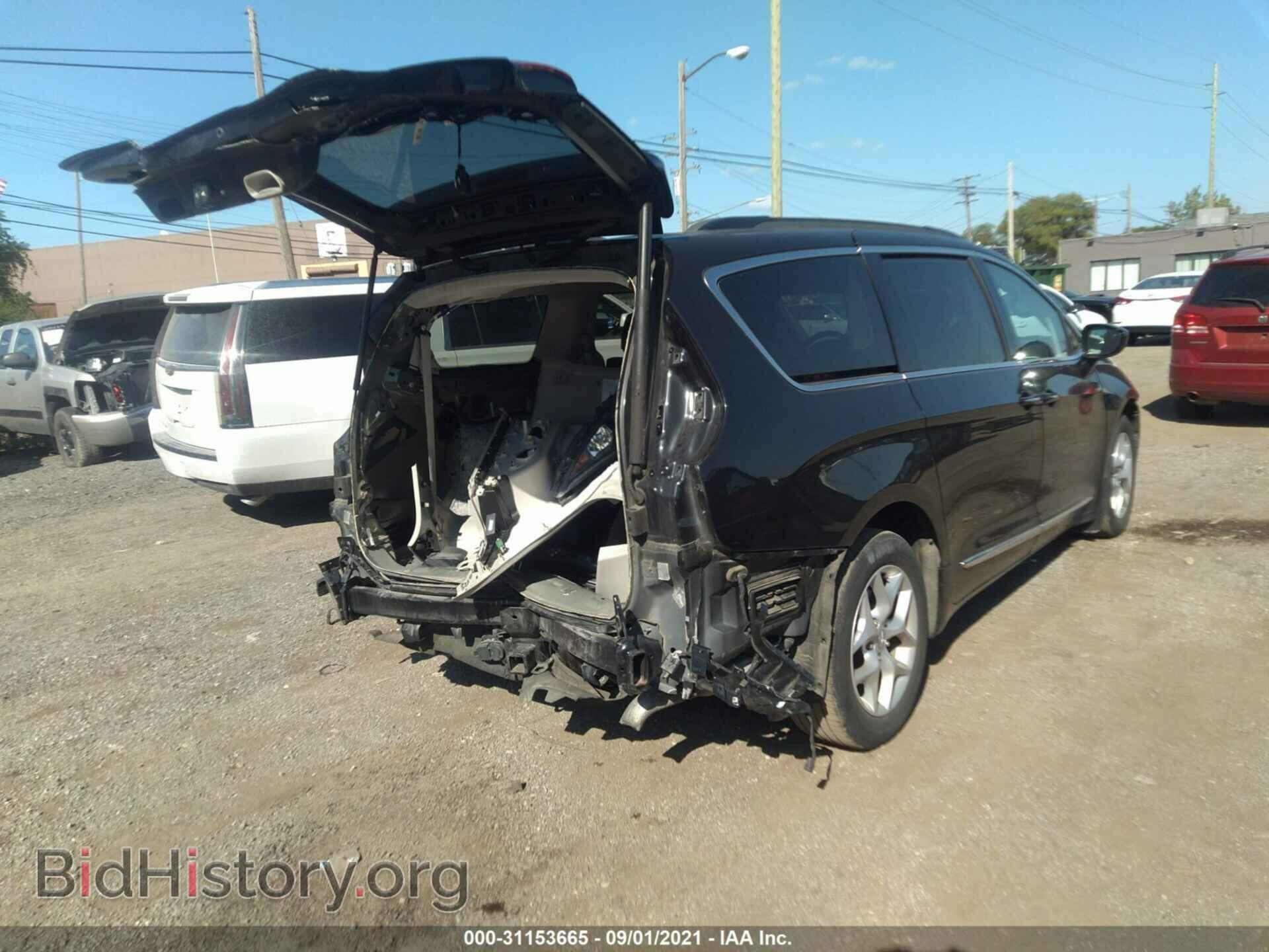 2017 CHRYSLER PACIFICA - VIN: 2C4RC1BG7HR592724 - Фото 4
