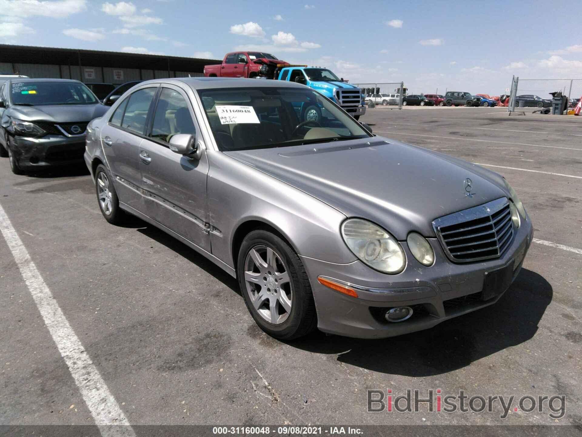 Photo WDBUF22X58B187627 - MERCEDES-BENZ E-CLASS 2008