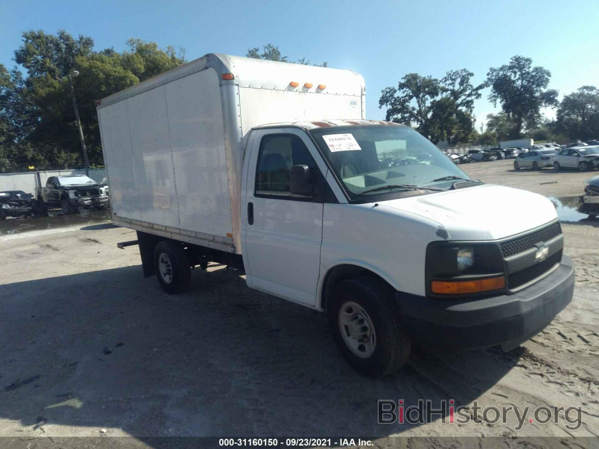 Photo 1GBHG31K581111508 - CHEVROLET EXPRESS COMMERCIAL 2008
