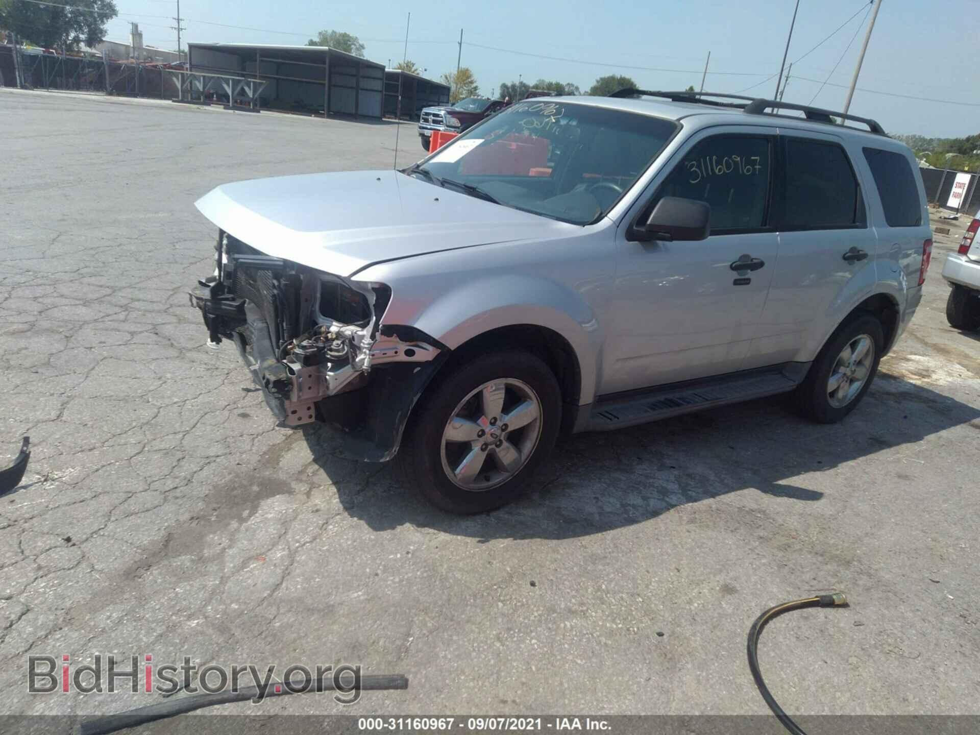 2011 FORD ESCAPE - VIN: 1FMCU9DG2BKB03338 - Фото 2