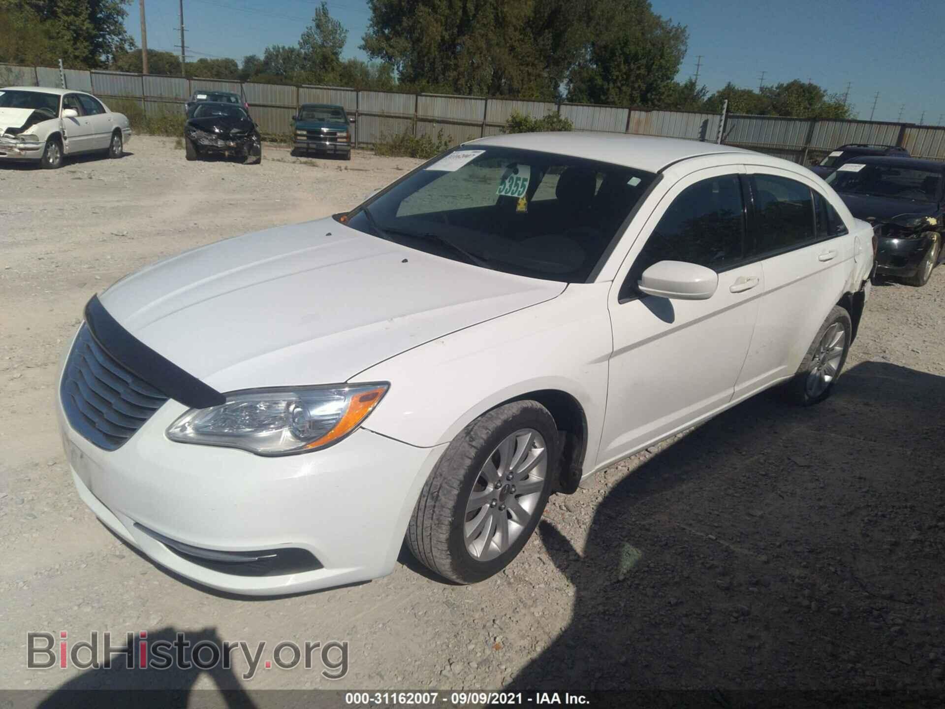 2012 CHRYSLER 200 - VIN: 1C3CCBBB5CN130351 - Photo 2