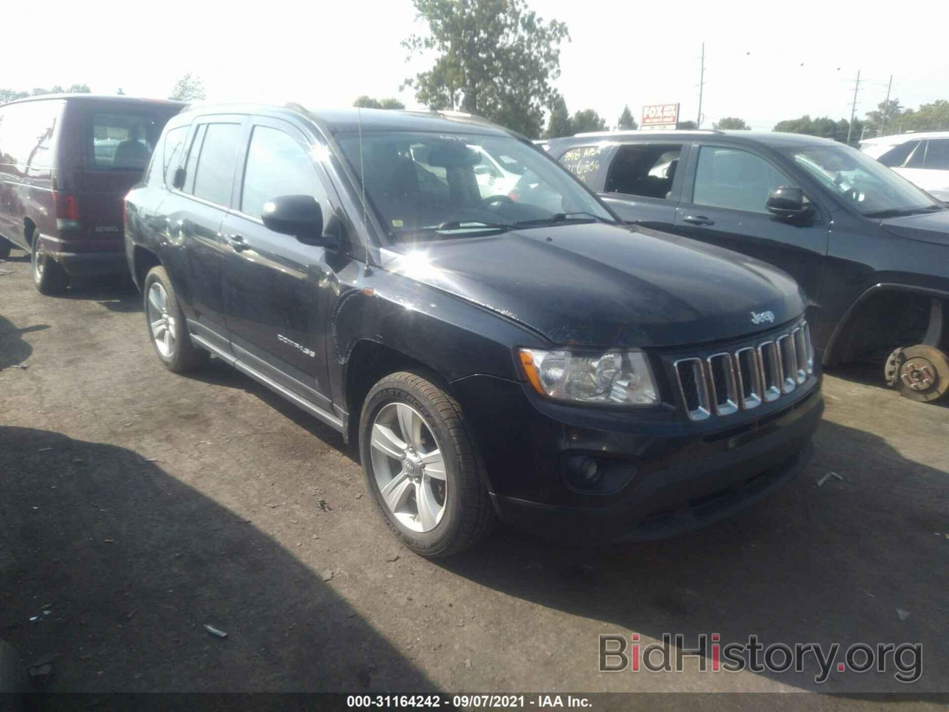 Photo 1J4NF1FB7BD188685 - JEEP COMPASS 2011