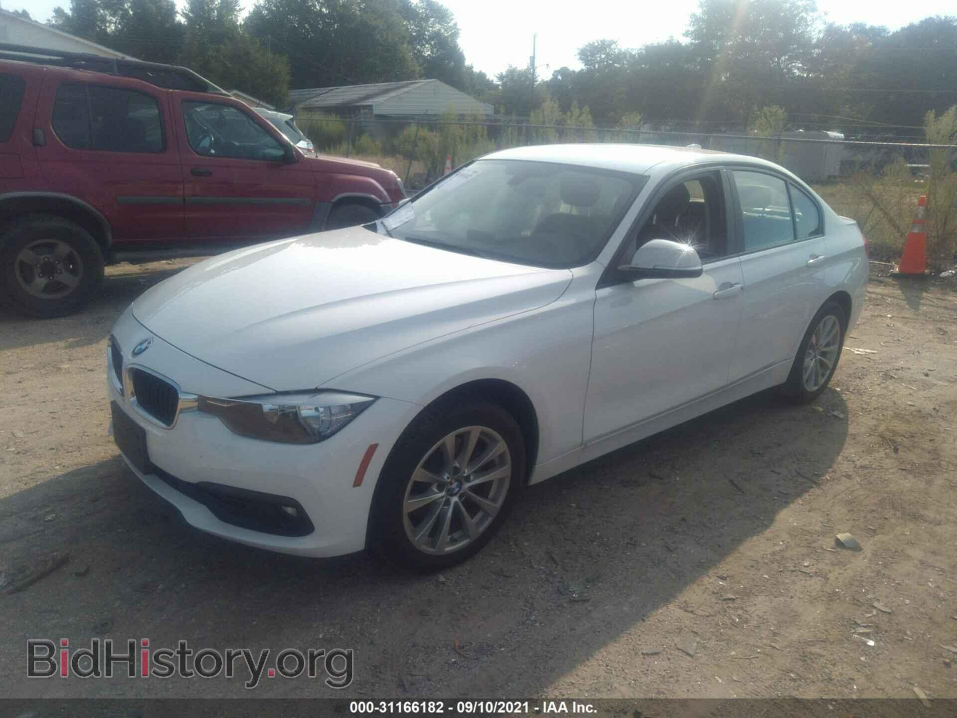2016 BMW 3 SERIES - VIN: WBA8E1G5XGNU11492 - Фото 2