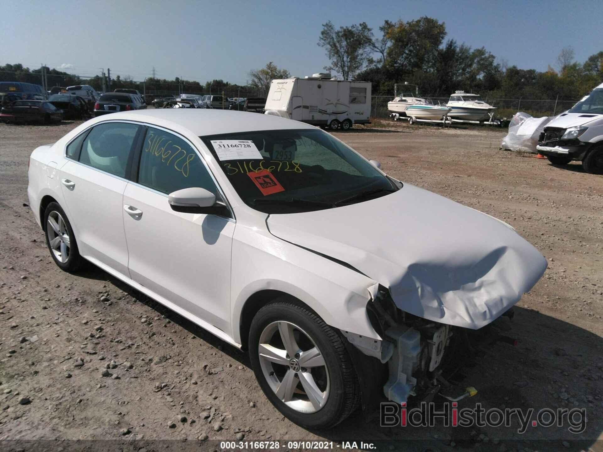 Photo 1VWBP7A35DC085988 - VOLKSWAGEN PASSAT 2013