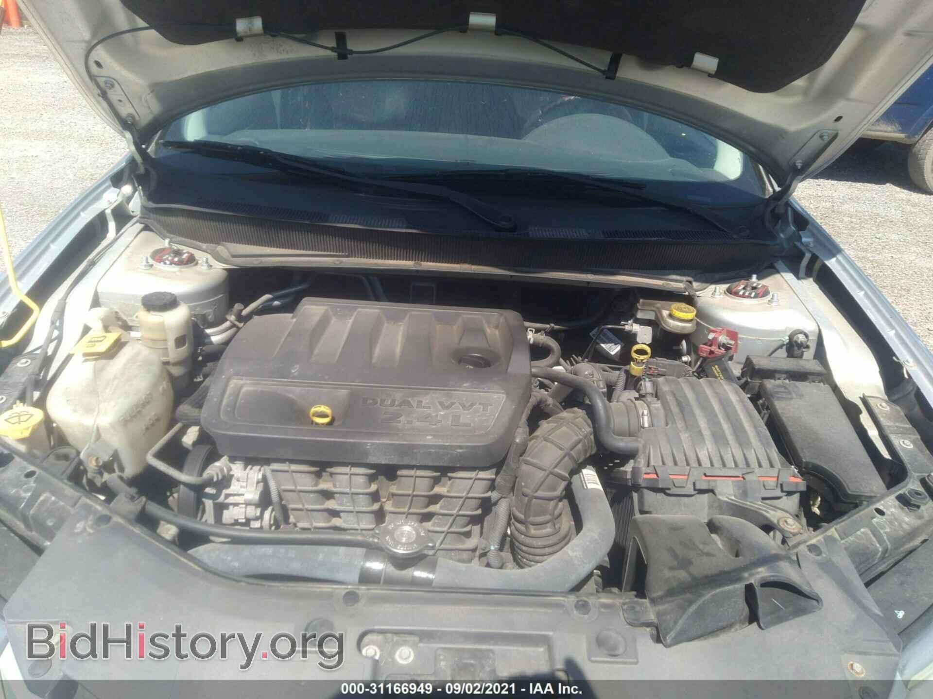 2010 CHRYSLER SEBRING - VIN: 1C3CC5FB9AN211555 - Фото 10