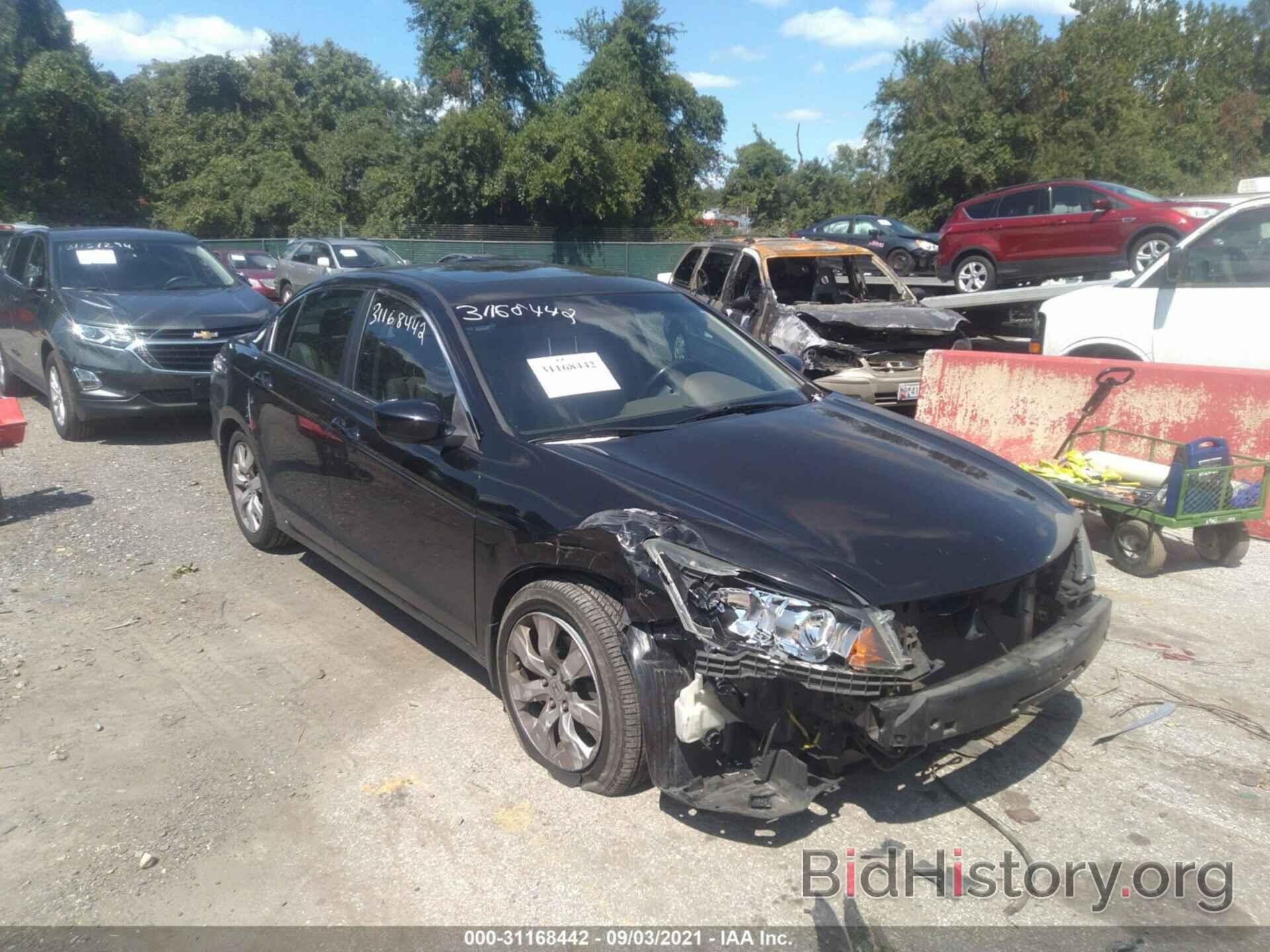 Photo 1HGCP2F87AA010183 - HONDA ACCORD SDN 2010