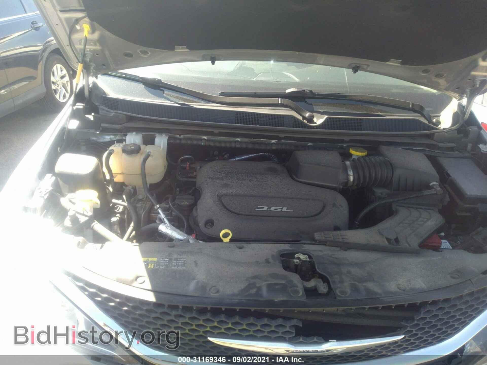 2017 CHRYSLER PACIFICA - VIN: 2C4RC1EG1HR708608 - Photo 10