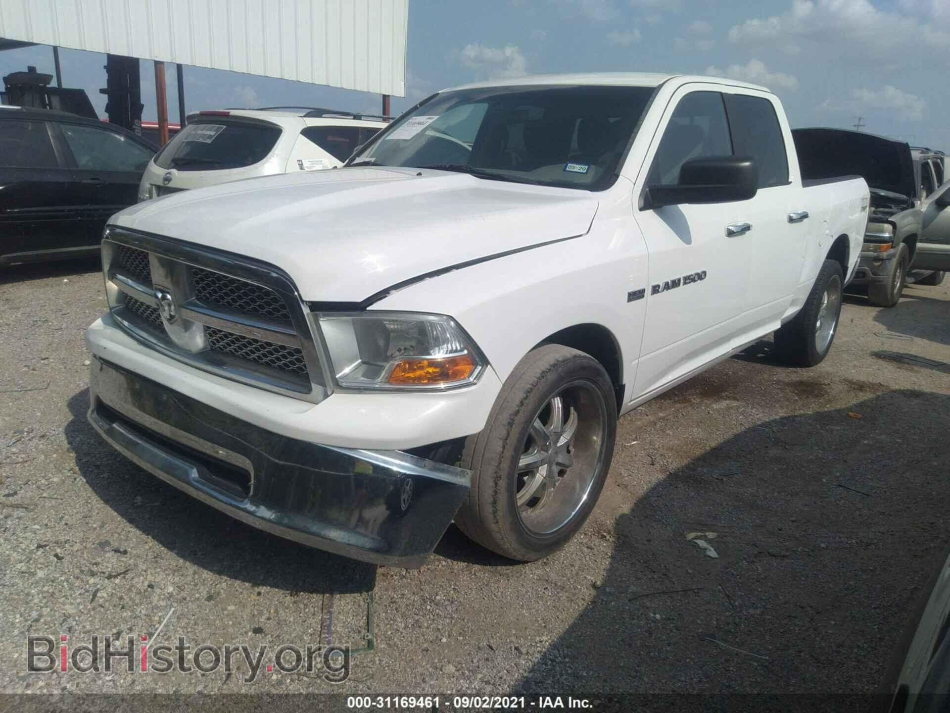 2011 RAM 1500 - VIN: 1D7RB1GT9BS702824 - Фото 2