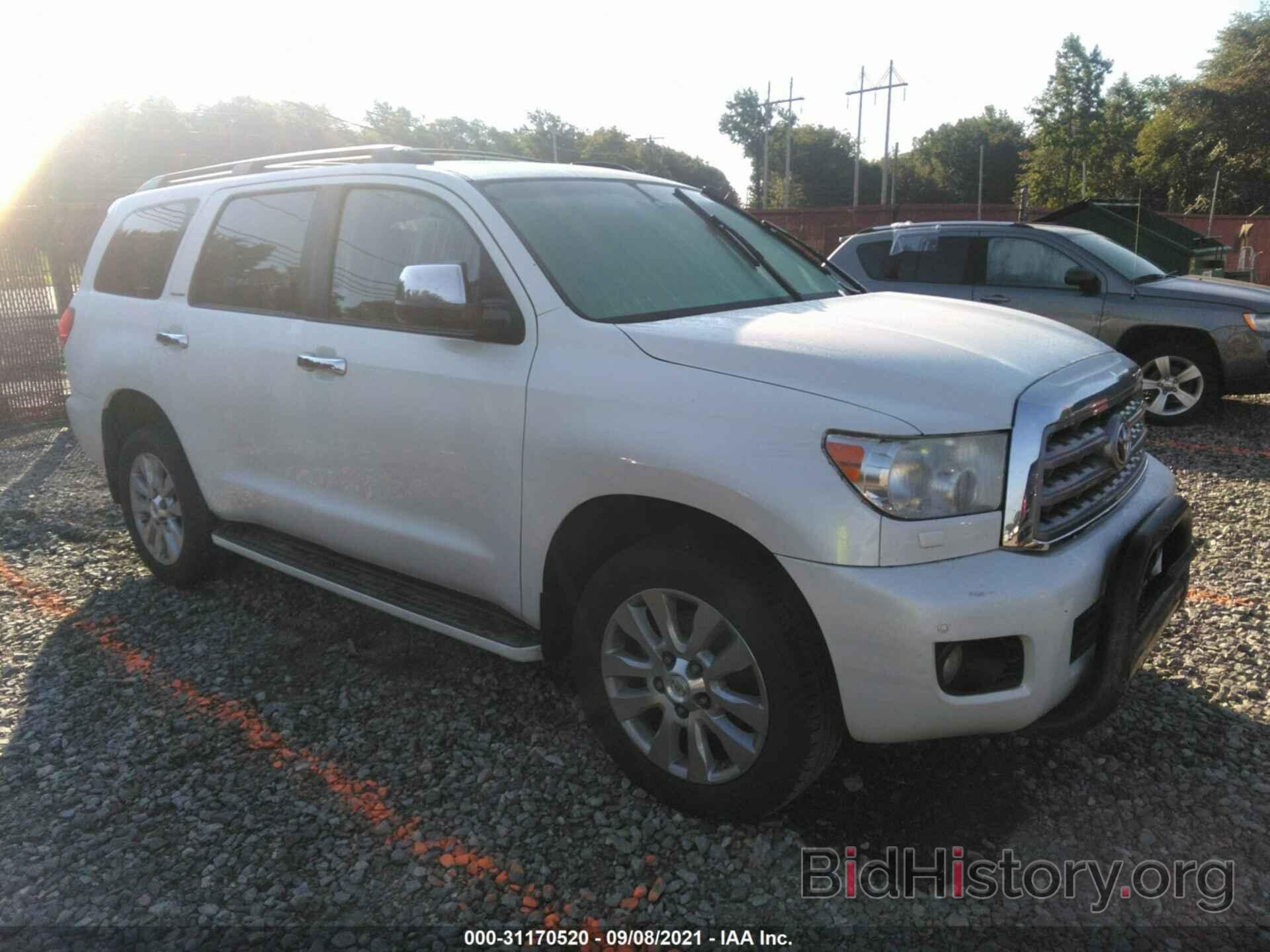 Photo 5TDDY5G19DS088040 - TOYOTA SEQUOIA 2013