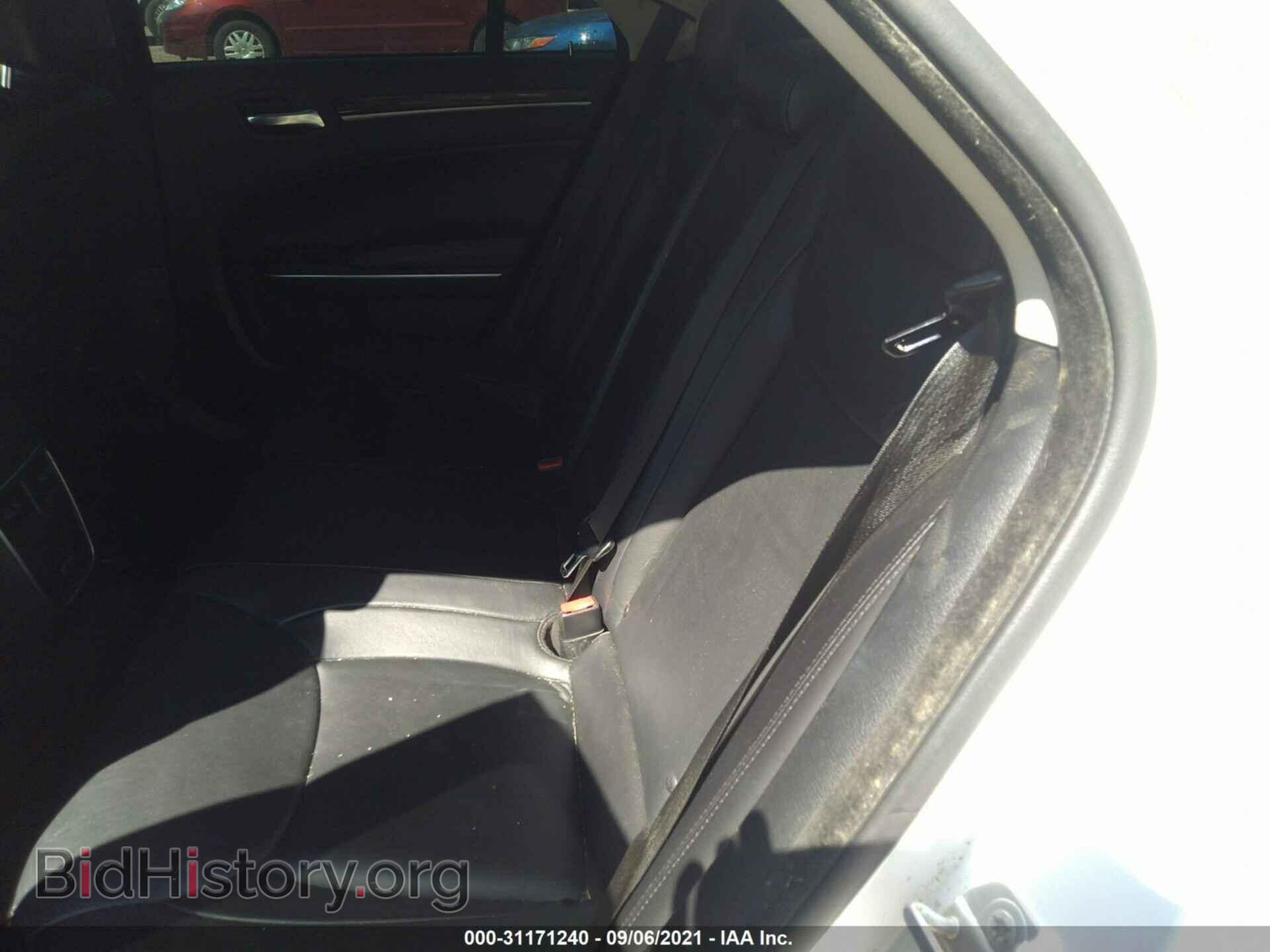 2015 CHRYSLER 300 - VIN: 2C3CCAAG9FH837716 - Фото 8