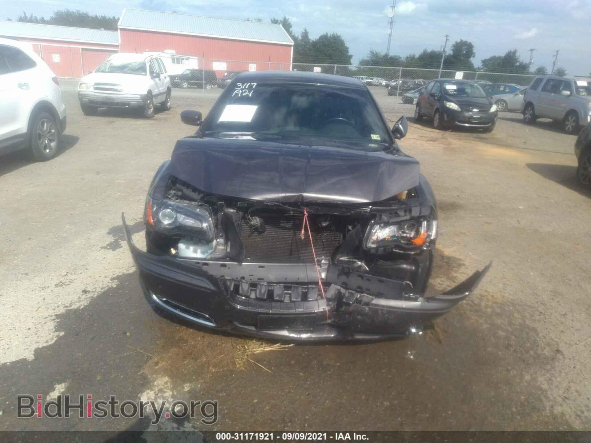 2014 CHRYSLER 300 - VIN: 2C3CCABG2EH280242 - Фото 6